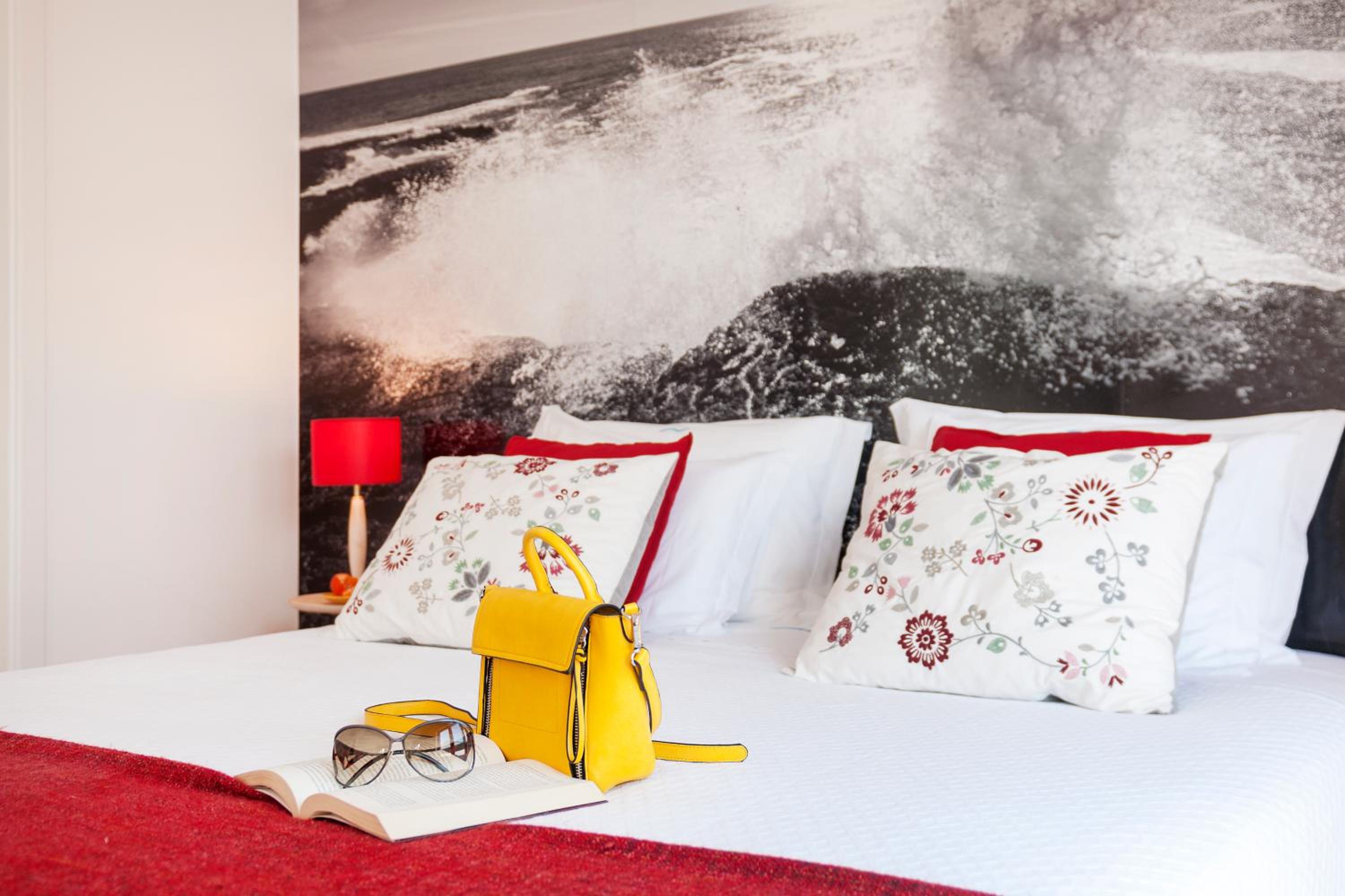 Beachouse - Surf, Bed & Breakfast