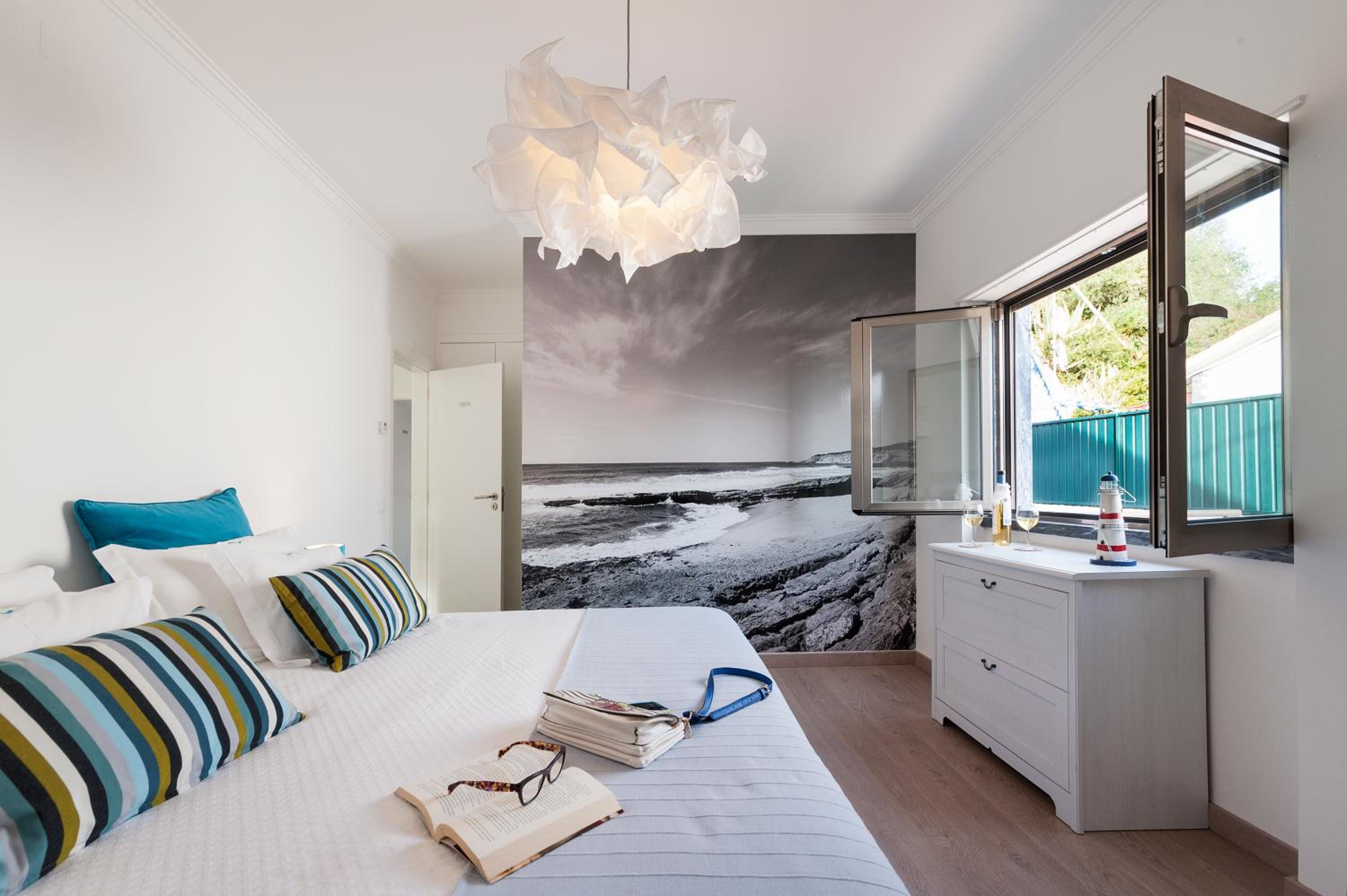 Beachouse - Surf, Bed & Breakfast