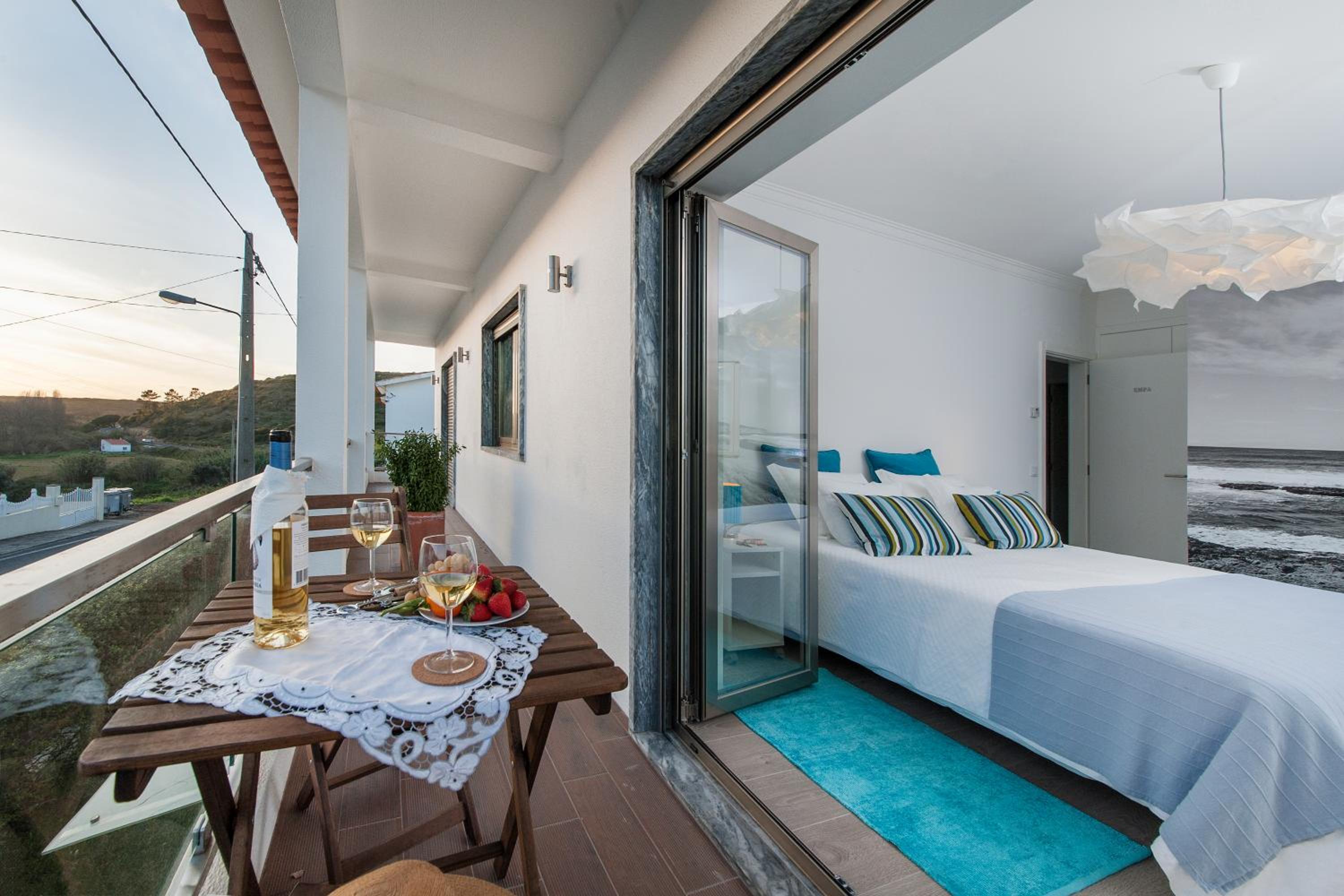 Beachouse - Surf, Bed & Breakfast