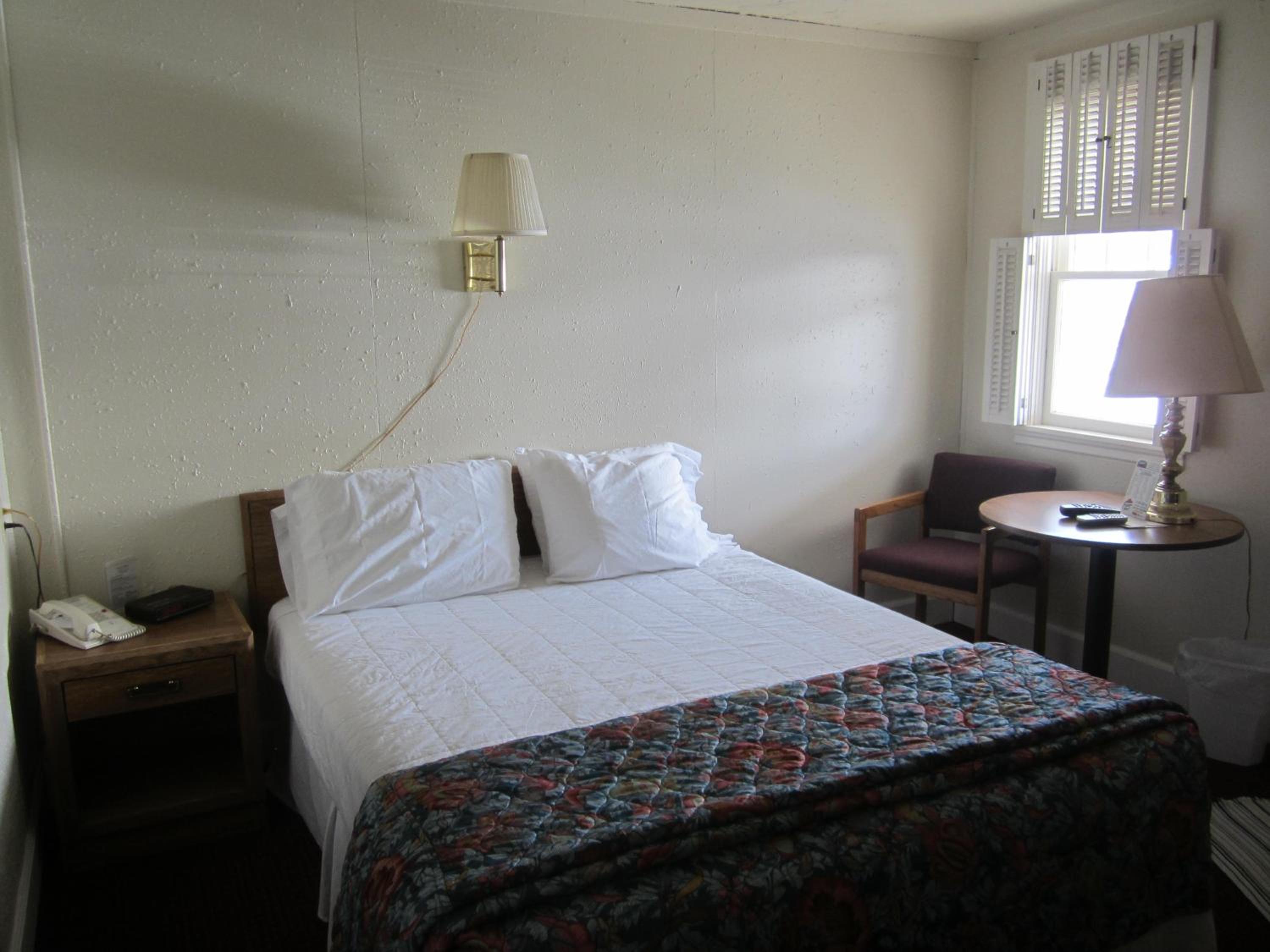 Buffalo Vacations - Big Horn Motel - Property Image 3