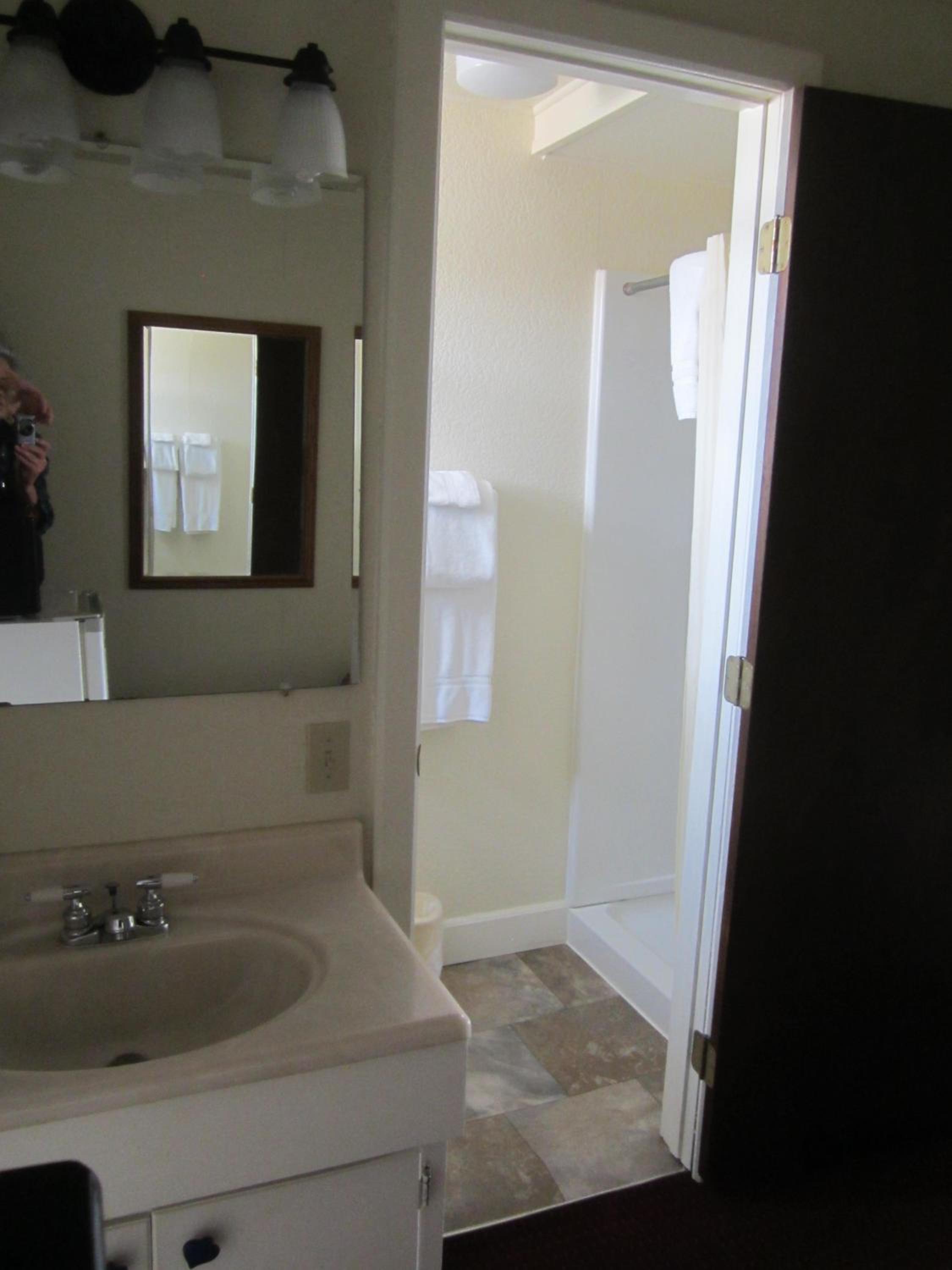 Buffalo Vacations - Big Horn Motel - Property Image 4