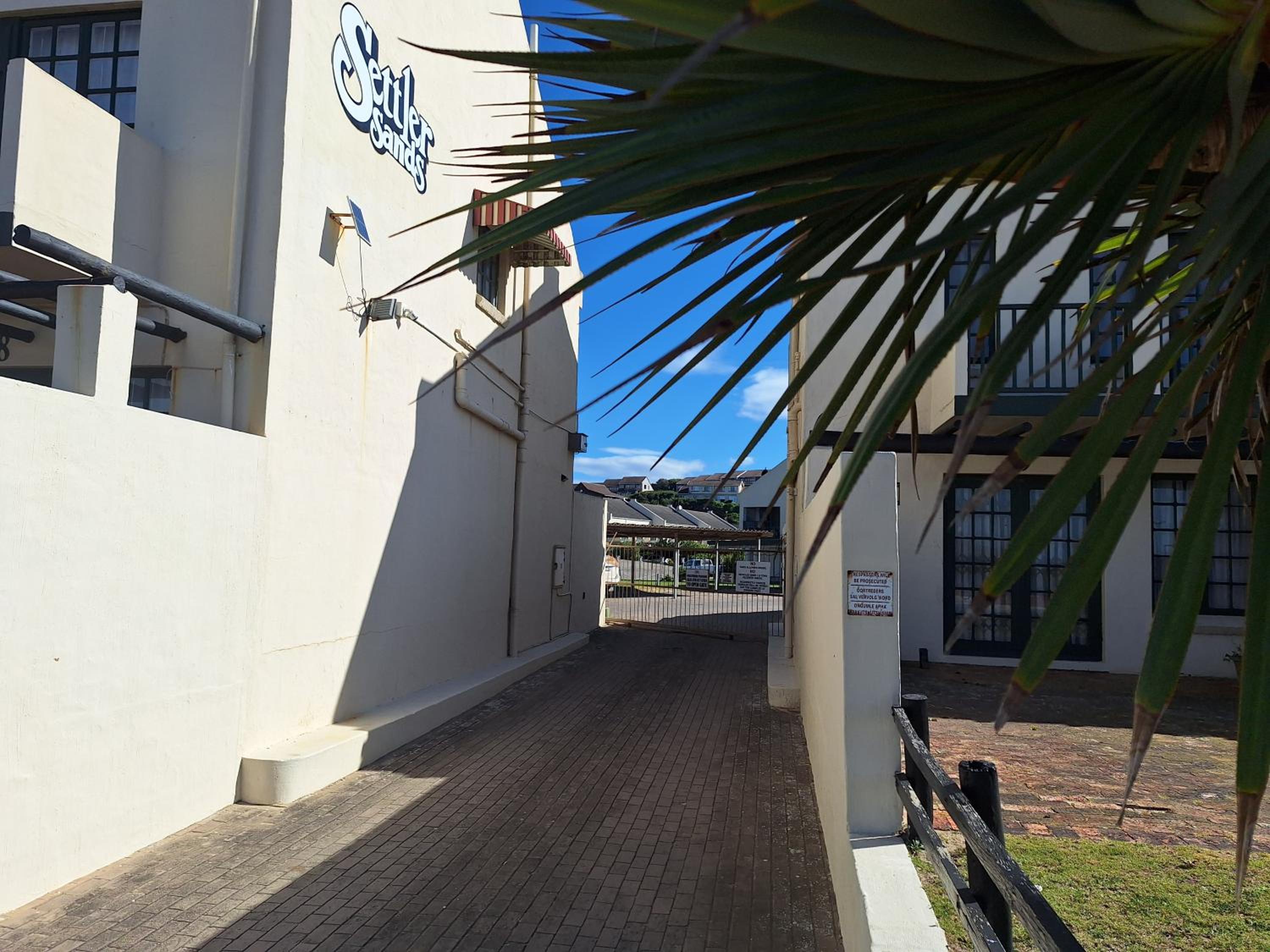 Ohana House - Unbeatable Location - Sea Views