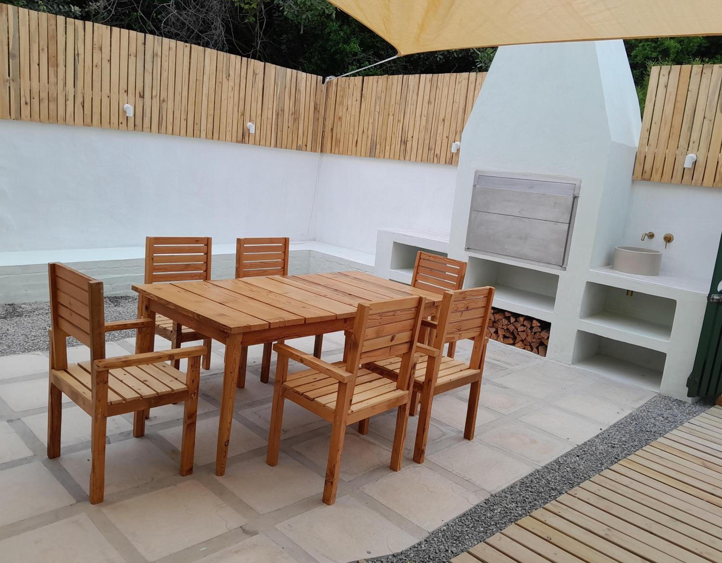 Ohana House - Unbeatable Location - Sea Views