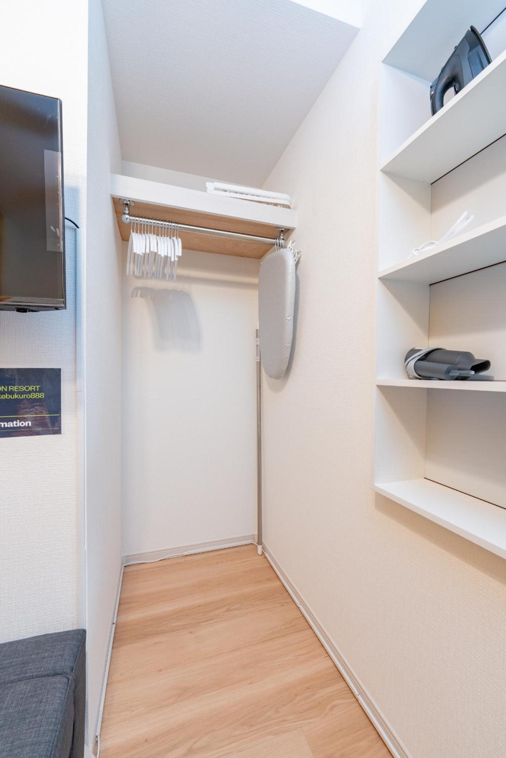 LEON RESORT HOTEL A 3rooms MAX8people 6min Shinjuku 11min Shibuya 12min walk Ikebukuro LEON RESORT IKEBUKURO traditional Japanese room 池袋 最大8名