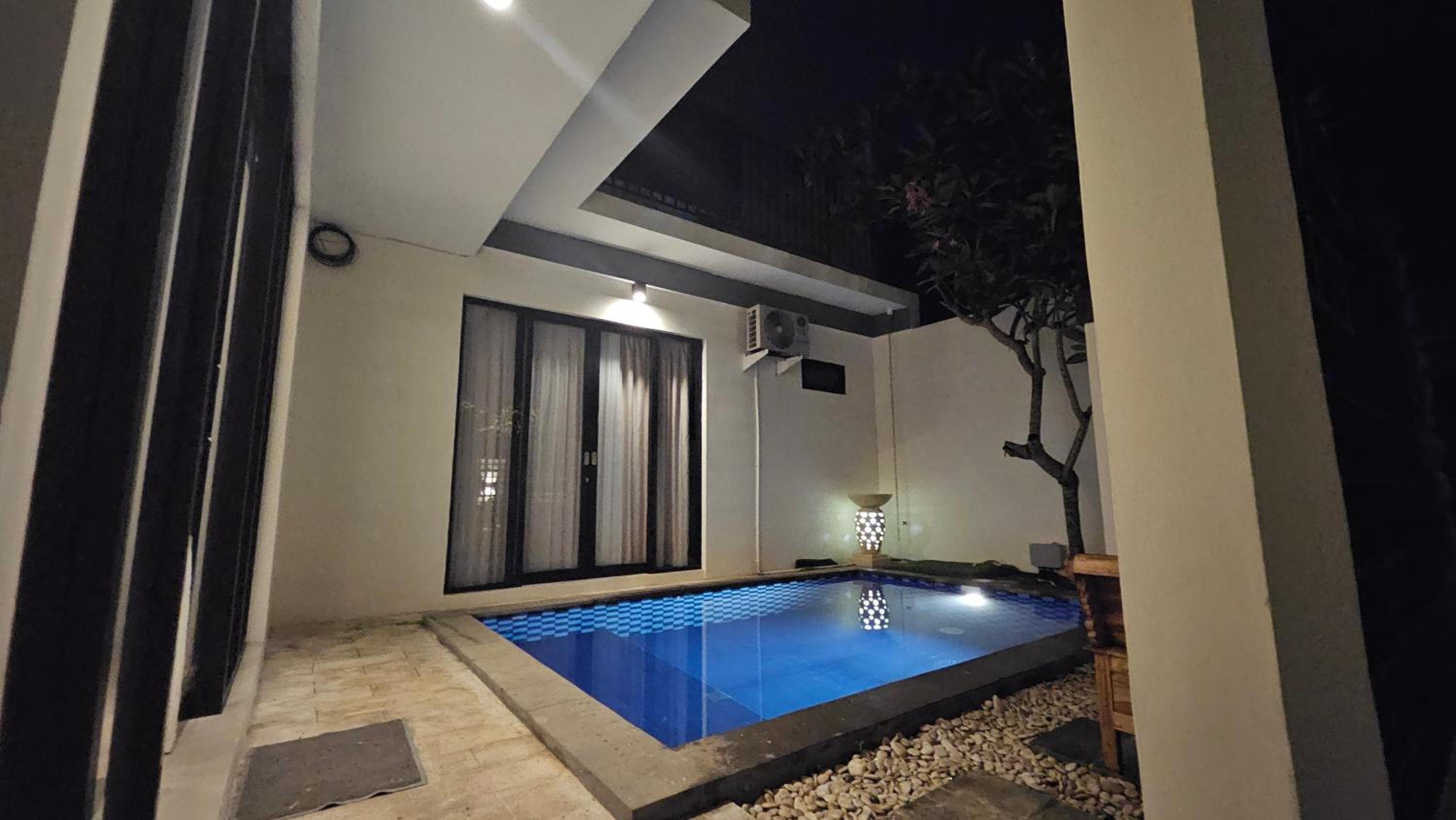 CASA DEMARA - Walking Distance to Top Dining & Nearby Beach Access