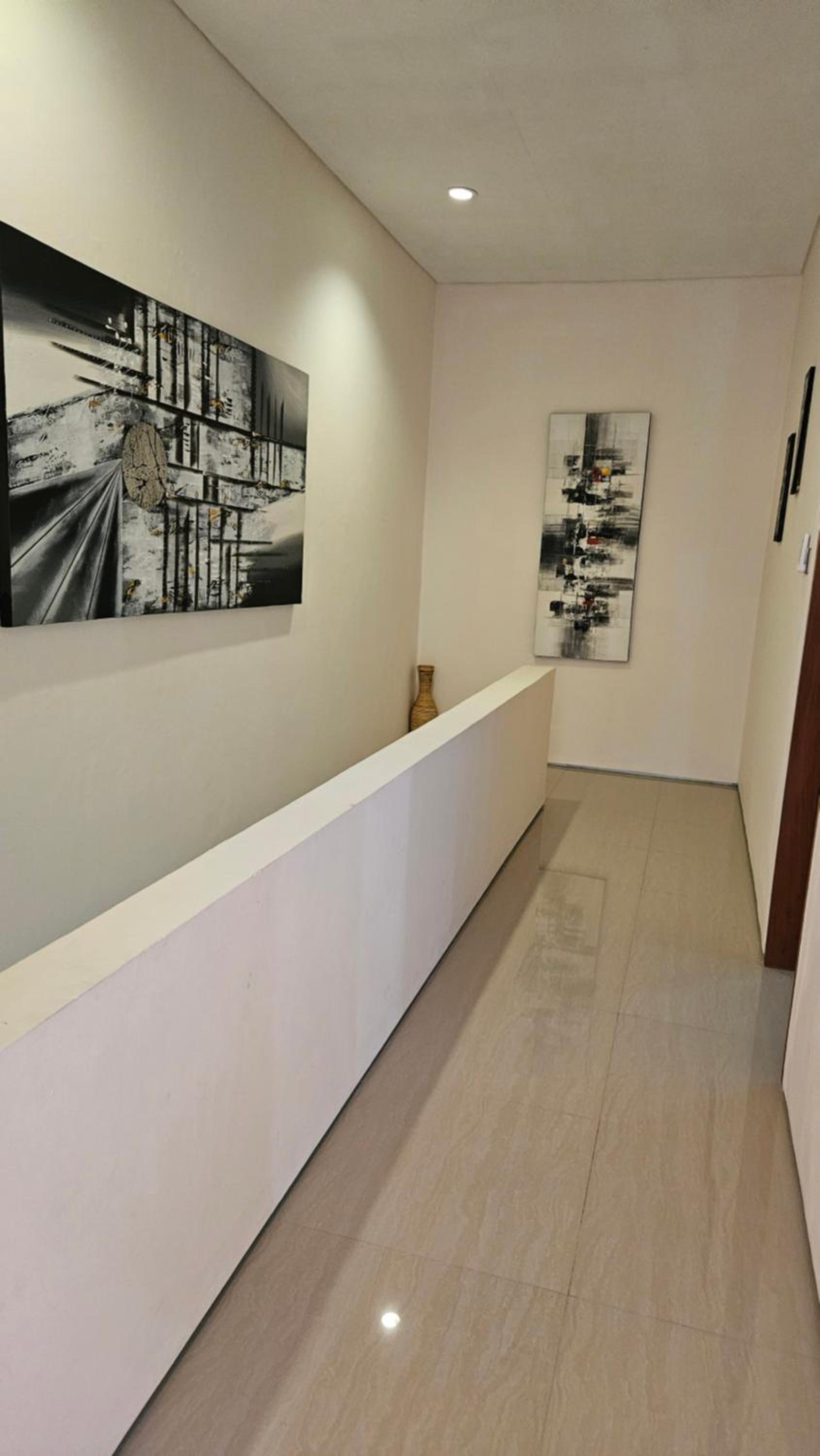 CASA DEMARA - Walking Distance to Top Dining & Nearby Beach Access