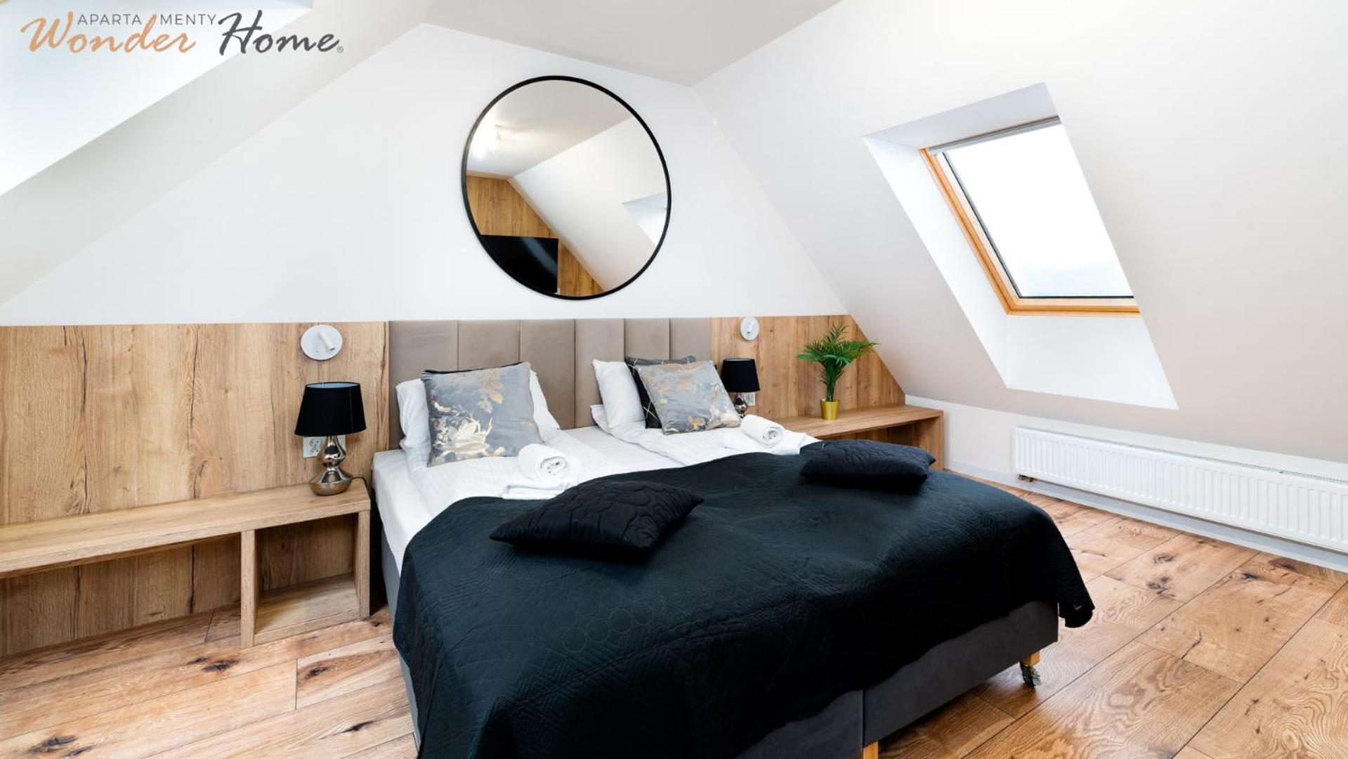 Wonder Home - Domki Hillside tuż przy stoku narciarskim - na terenie kompleksu plac zabaw i zewnętrzna siłownia, sklep, parking
