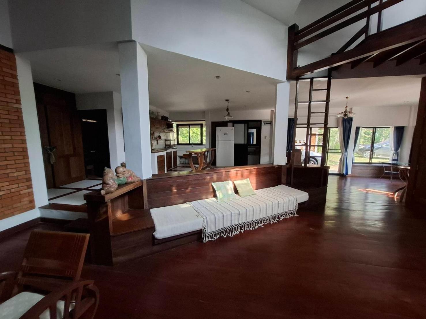 Balmy Hideout Cafe & Homestay
