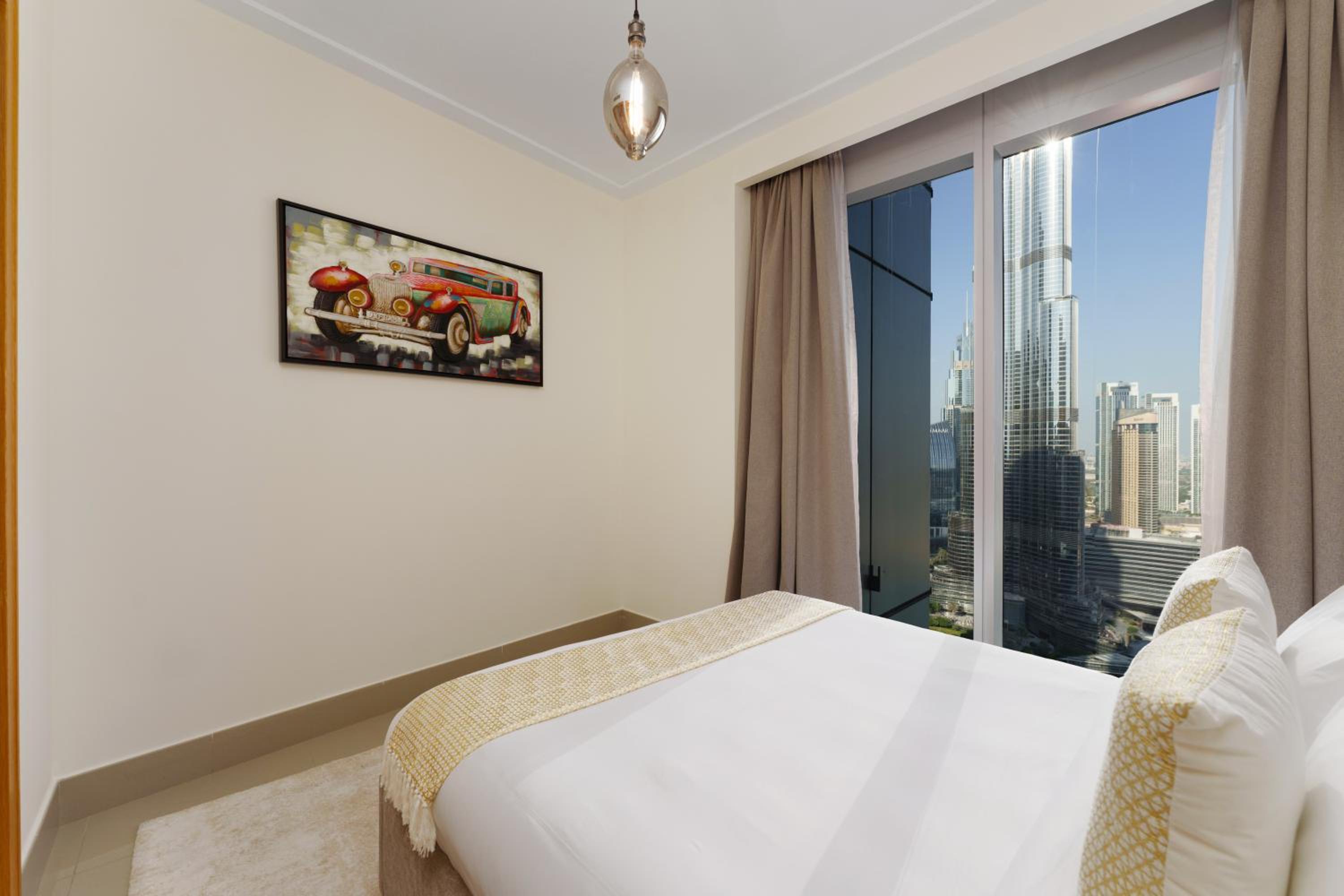 Maison Privee - Ultimate Living with Front-Row Views of Burj Khalifa & Dubai Fountains