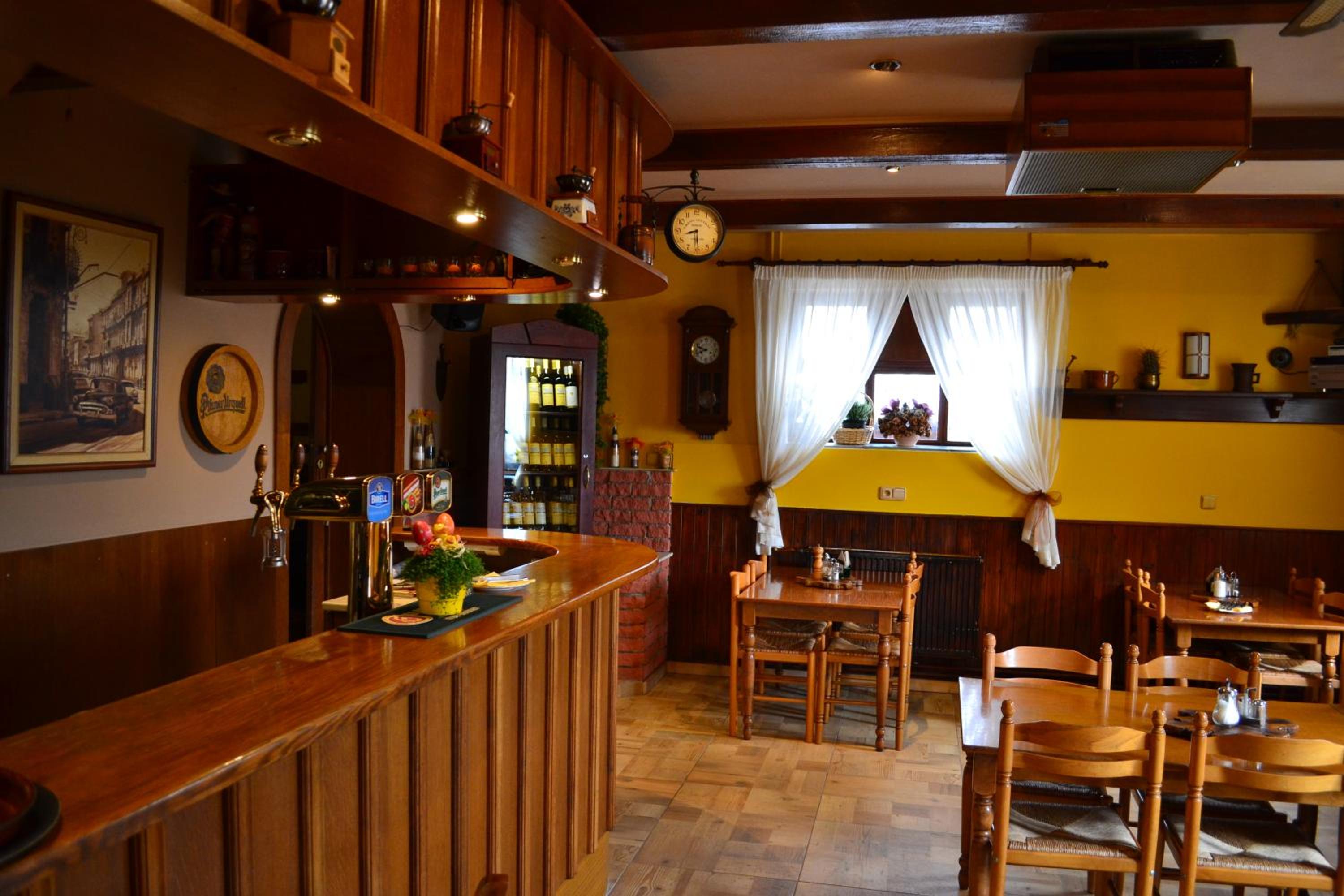 Penzion, Restaurace Jaro Věšín Brdy