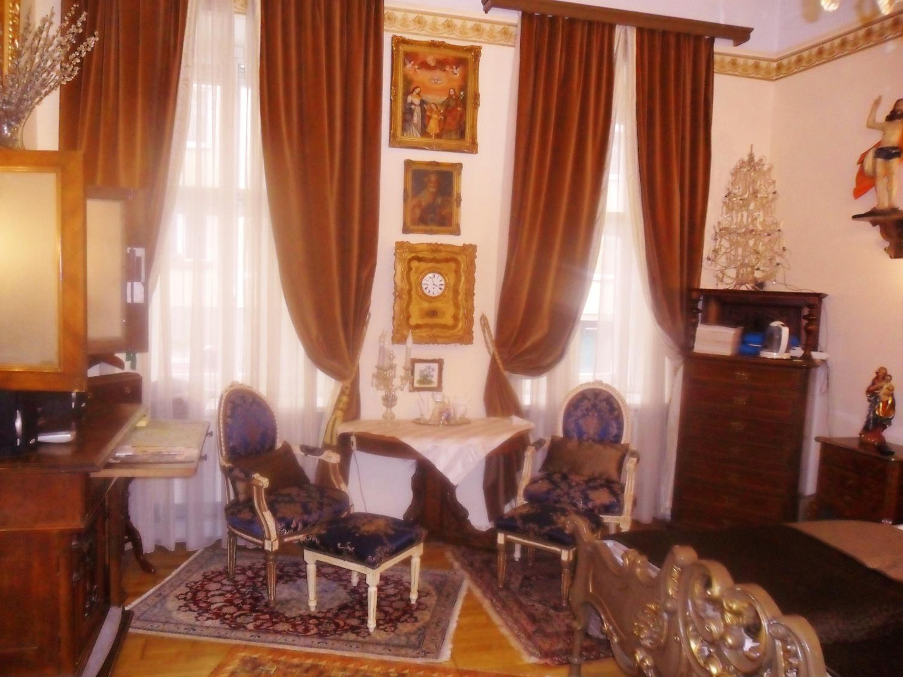 Luxury near Castle