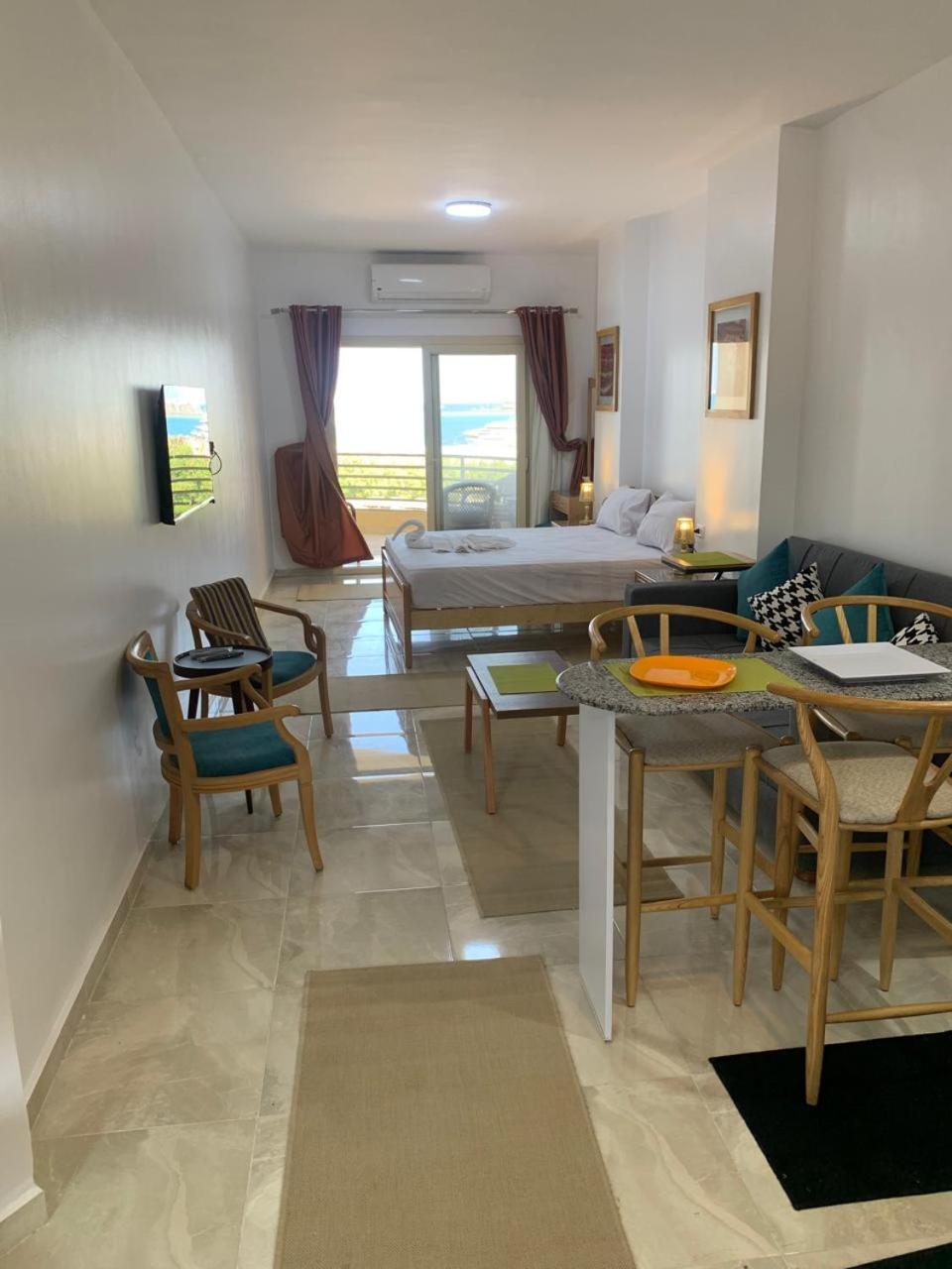 Quiet quarter and private beach