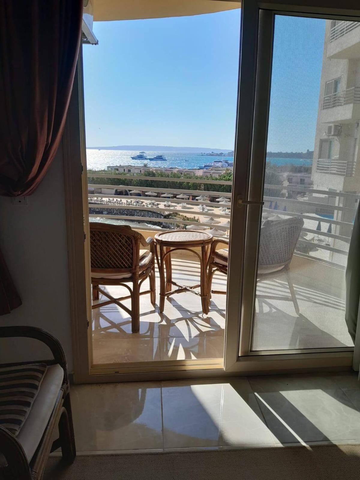 Quiet quarter and private beach