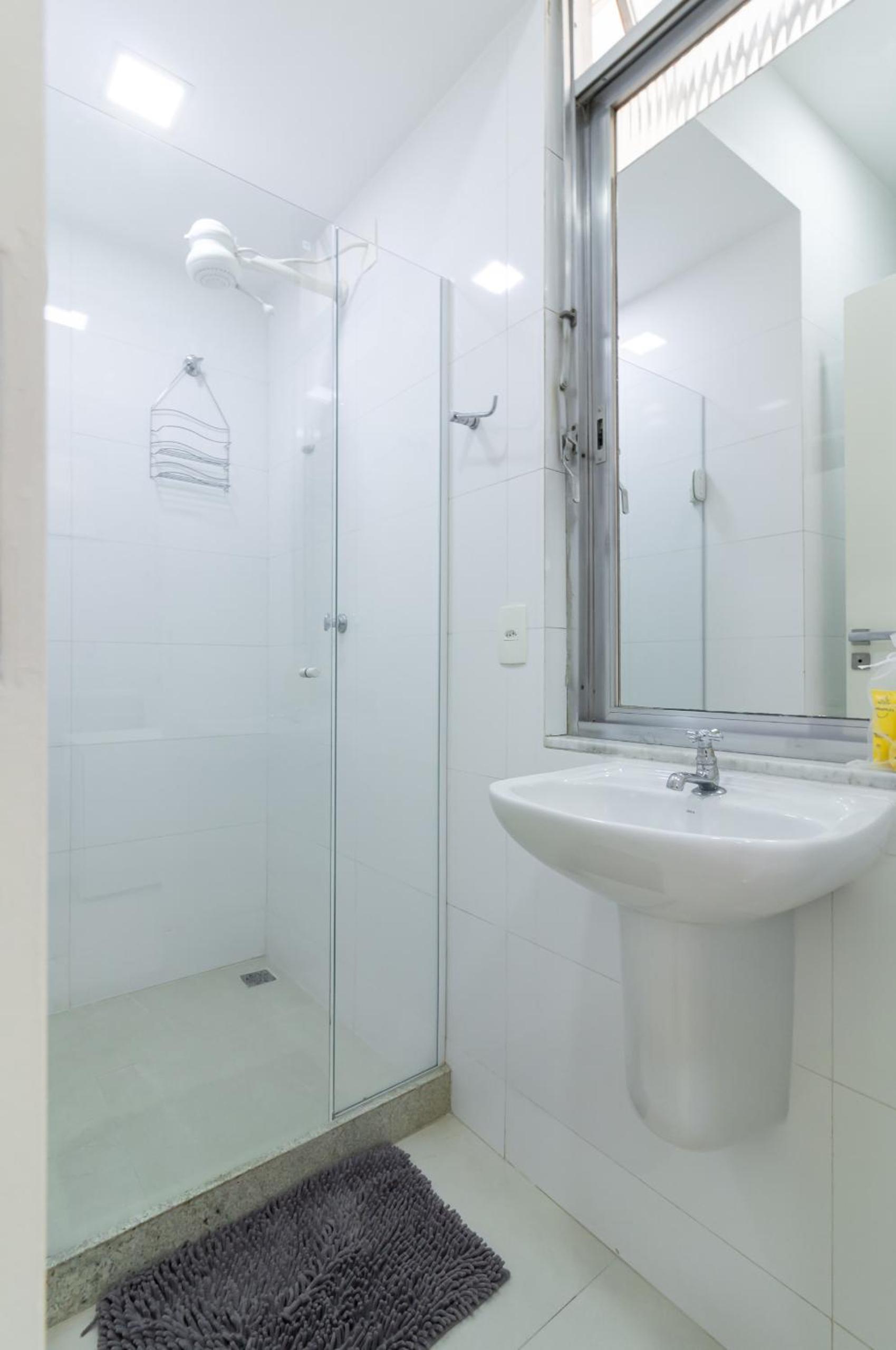 Apartamento em Copacabana a 3 minutos da Praia - NSC602