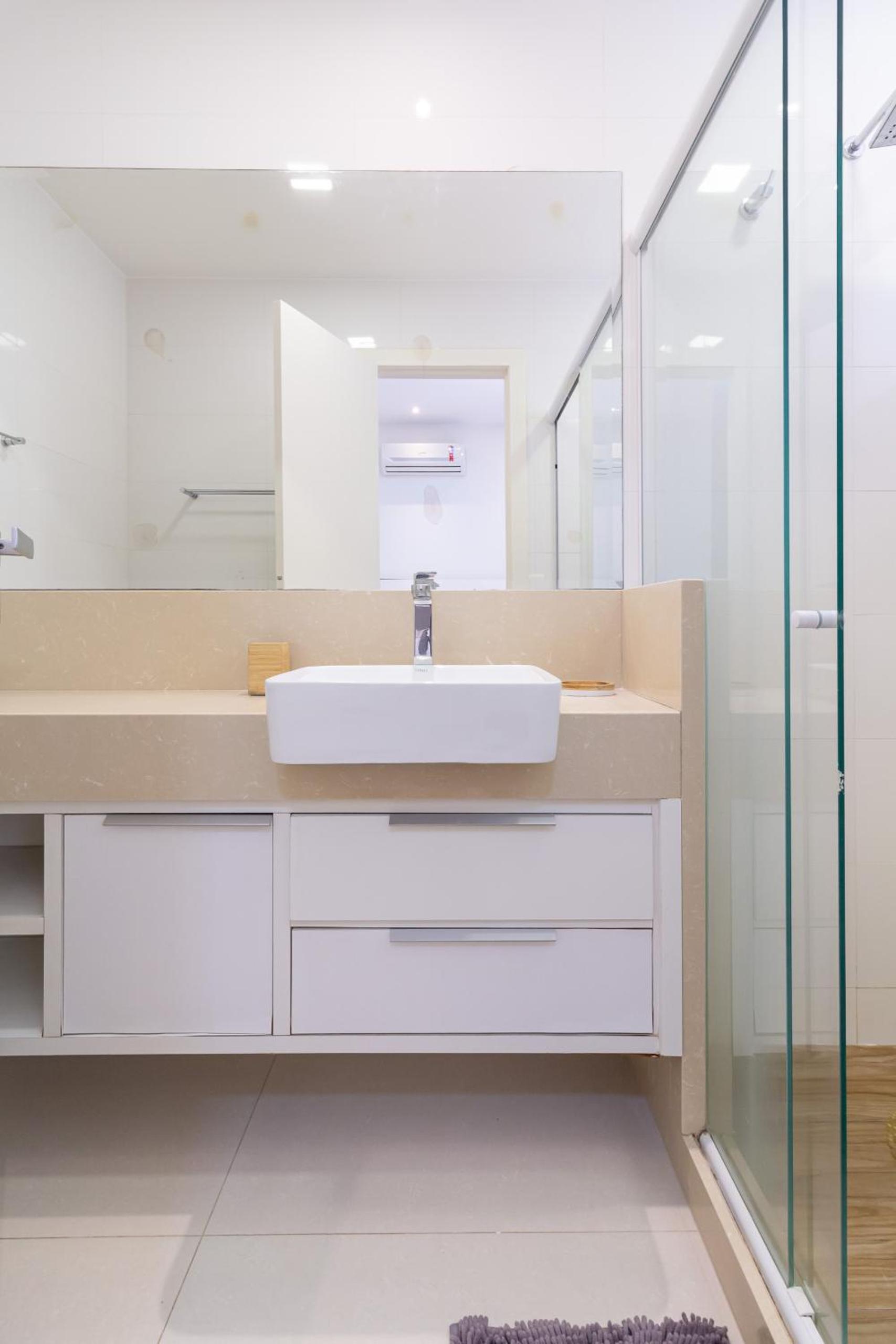 Apartamento em Copacabana a 3 minutos da Praia - NSC602