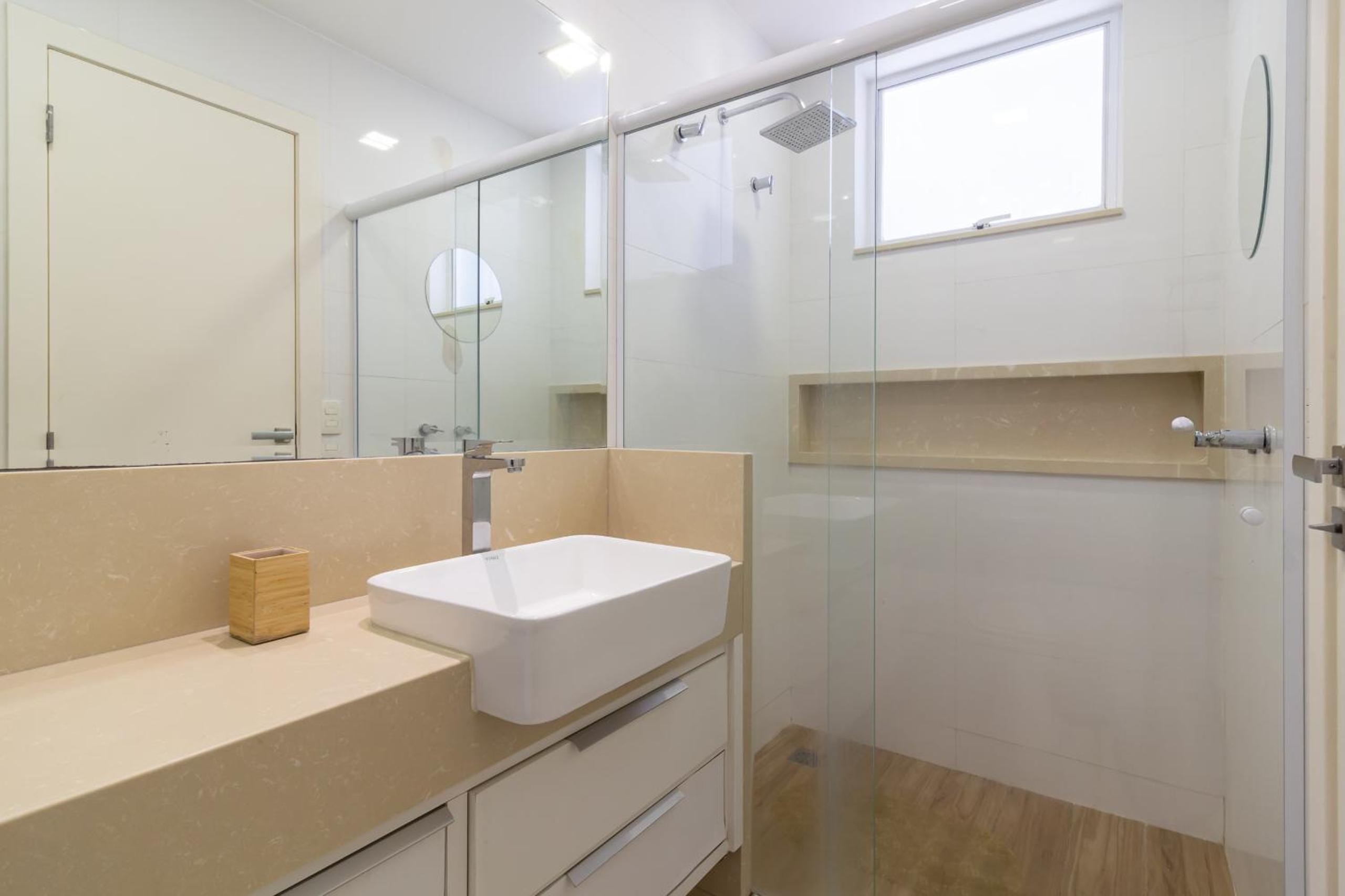 Apartamento em Copacabana a 3 minutos da Praia - NSC602