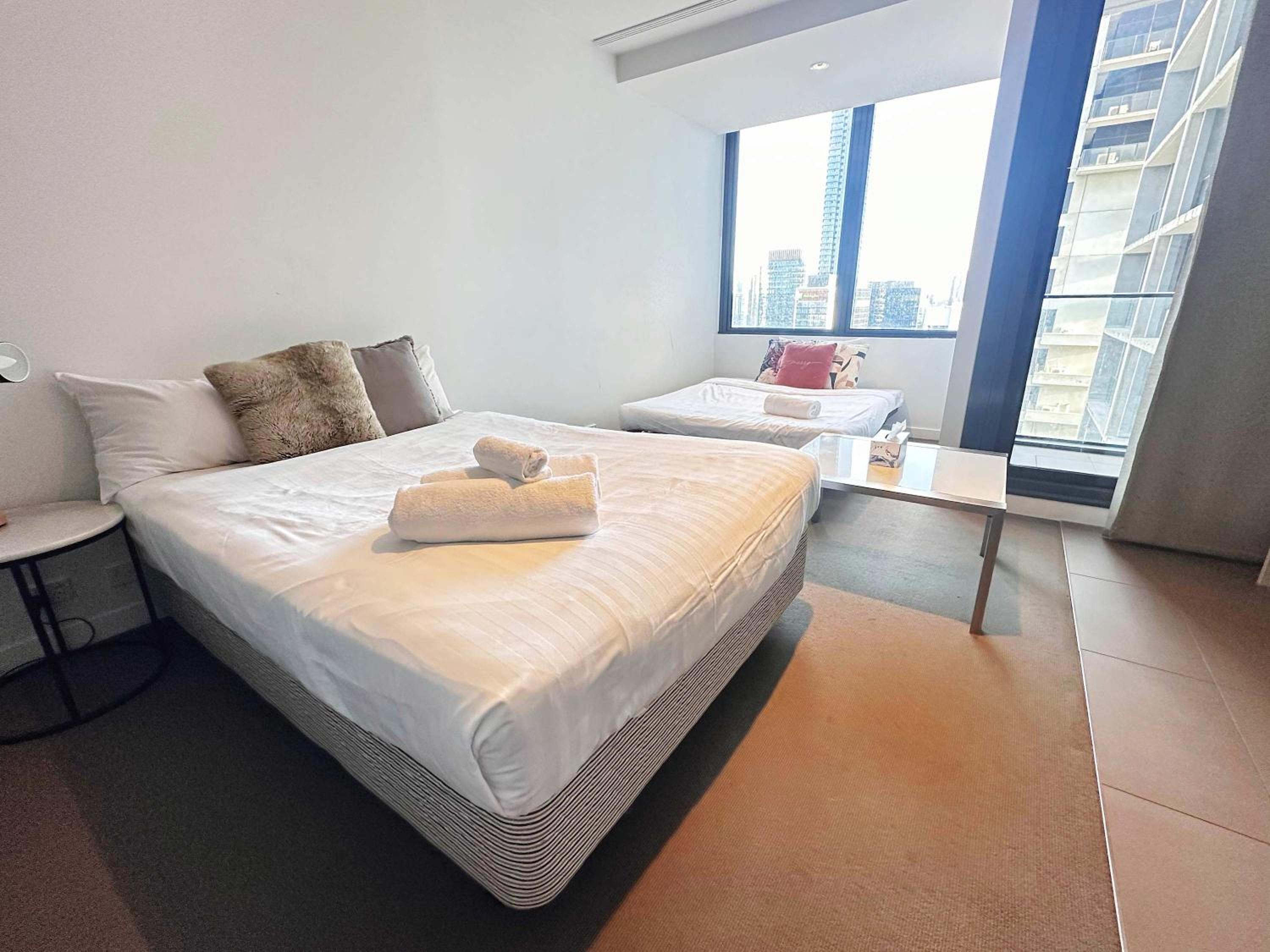 Cozy Studio Apt Near Southern Cross & City Views