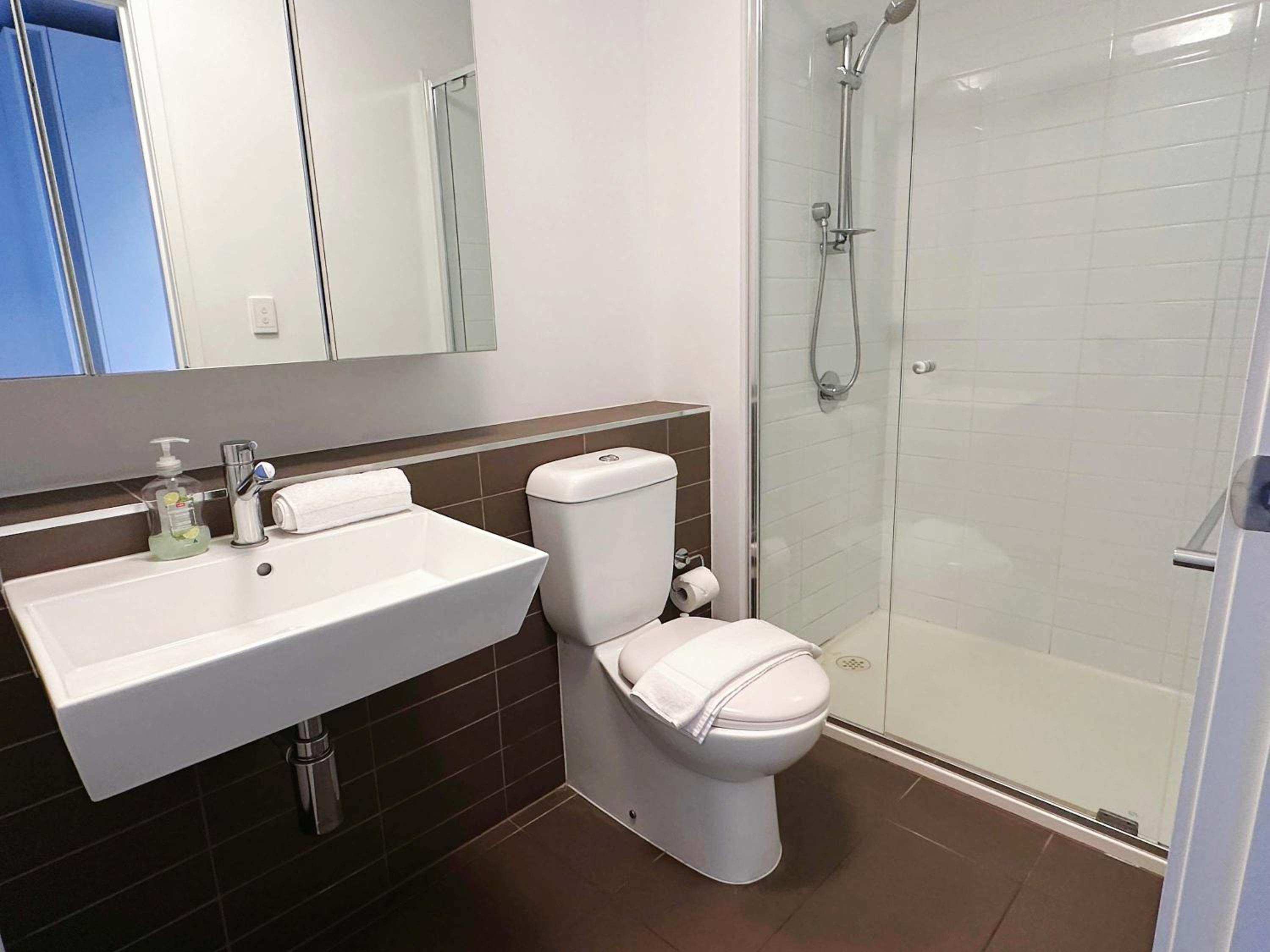 Cozy Studio Apt Near Southern Cross & City Views