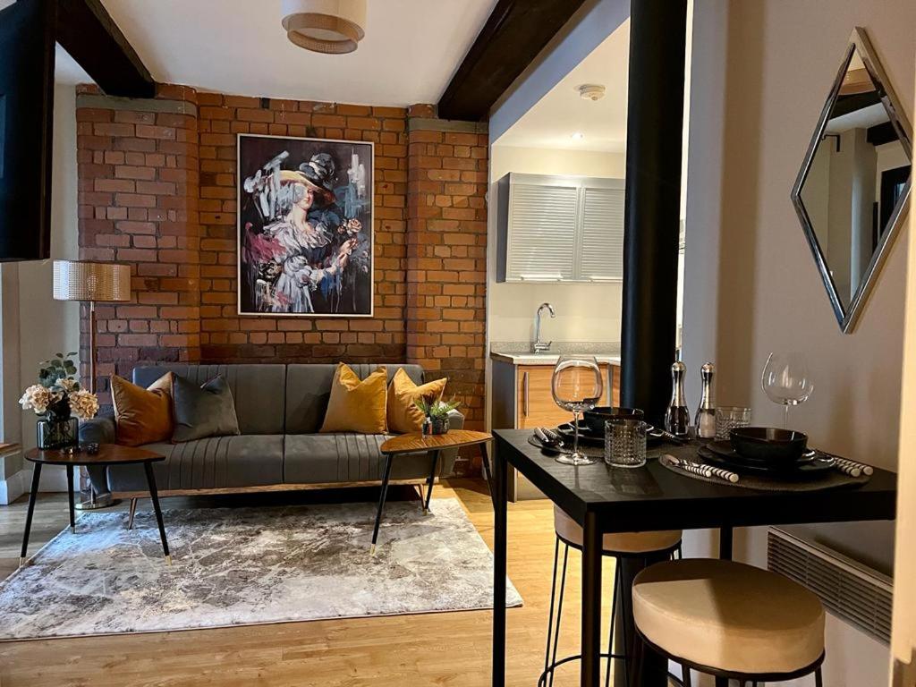 Beautiful City Centre 2 Bedroomed Apartment
