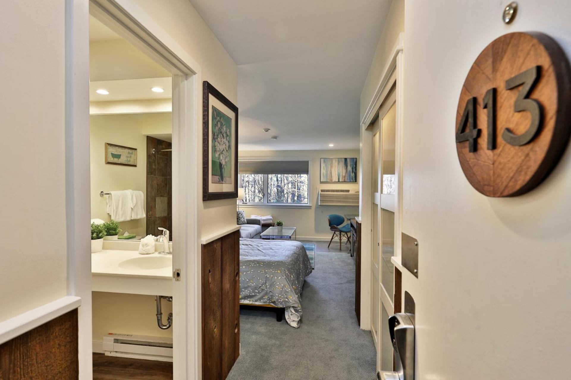Tranquil Peaks Studio at KCIS - Perfect for a Getaway in the Heart of Vermont Ski Resort