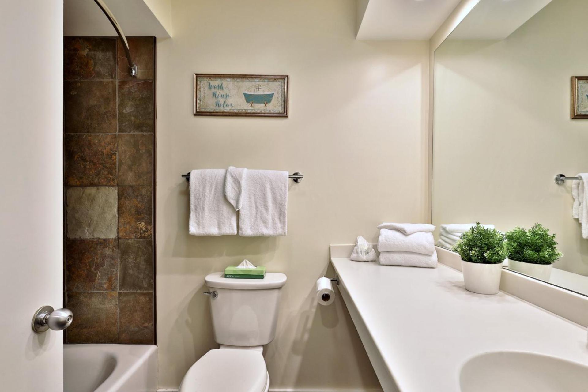 Tranquil Peaks Studio at KCIS - Perfect for a Getaway in the Heart of Vermont Ski Resort