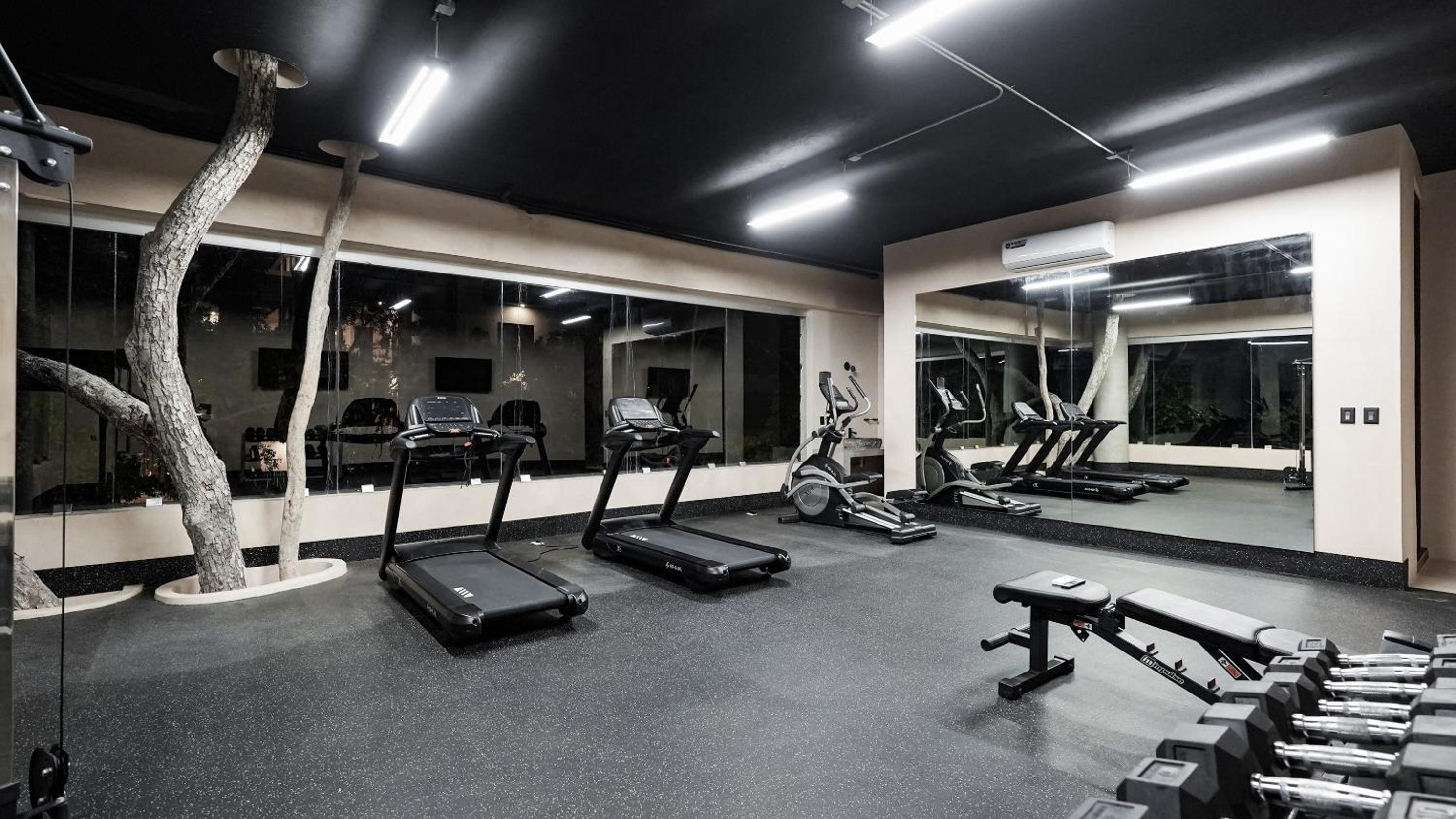 Sunset Serenity - Amply Private Terrace & Pool & Gym & Beach club access