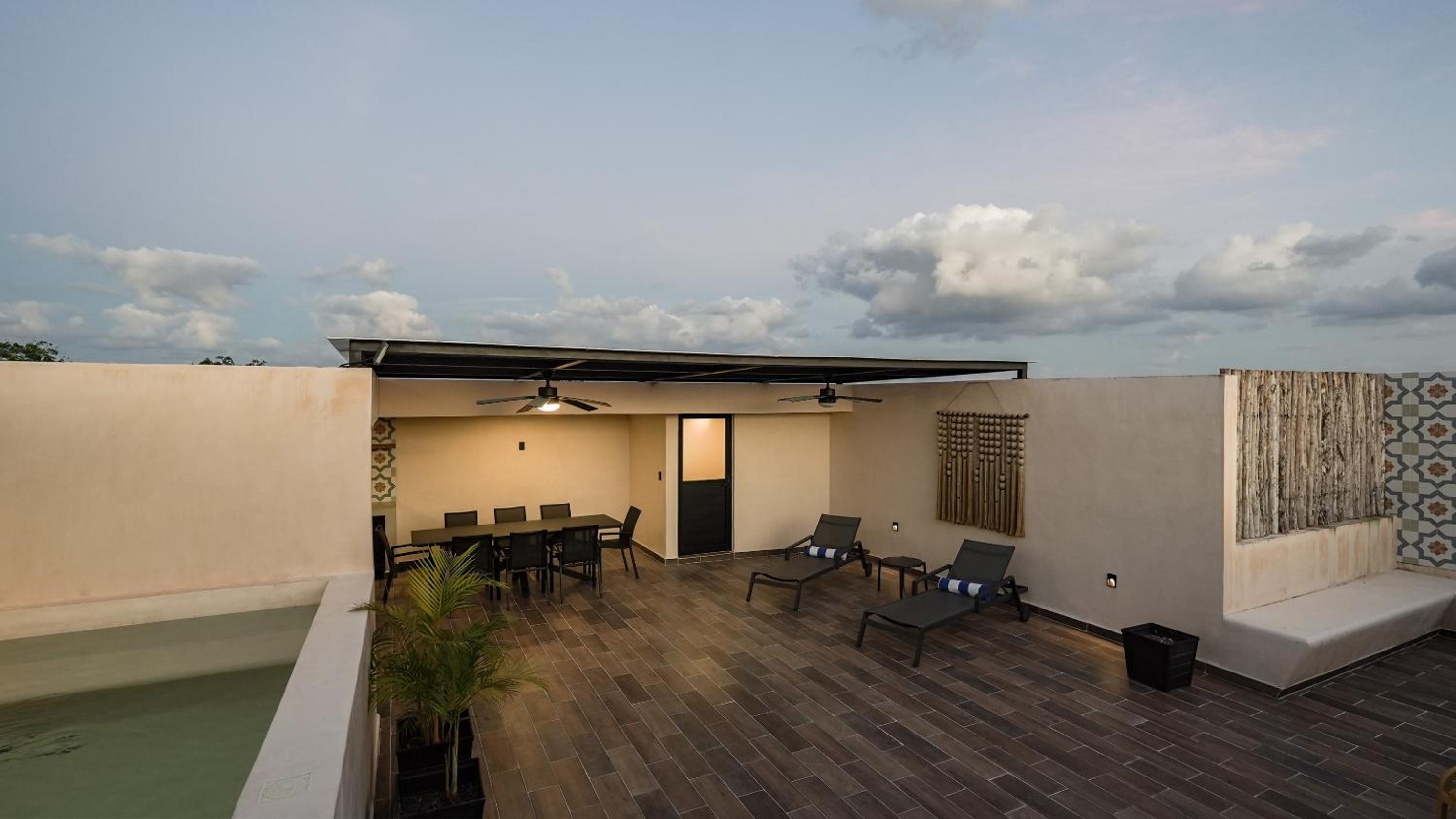 Sunset Serenity - Amply Private Terrace & Pool & Gym & Beach club access