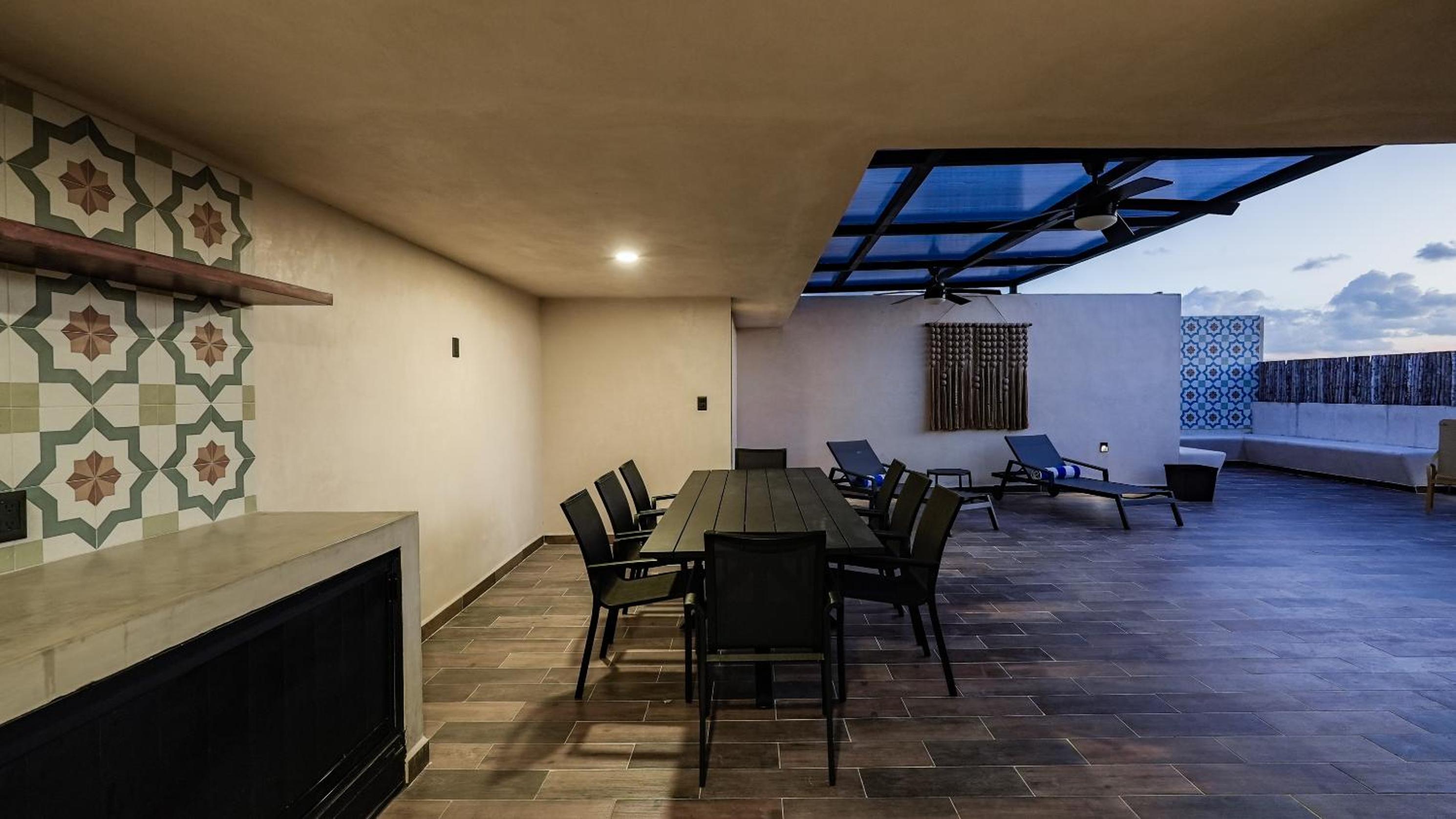 Sunset Serenity - Amply Private Terrace & Pool & Gym & Beach club access