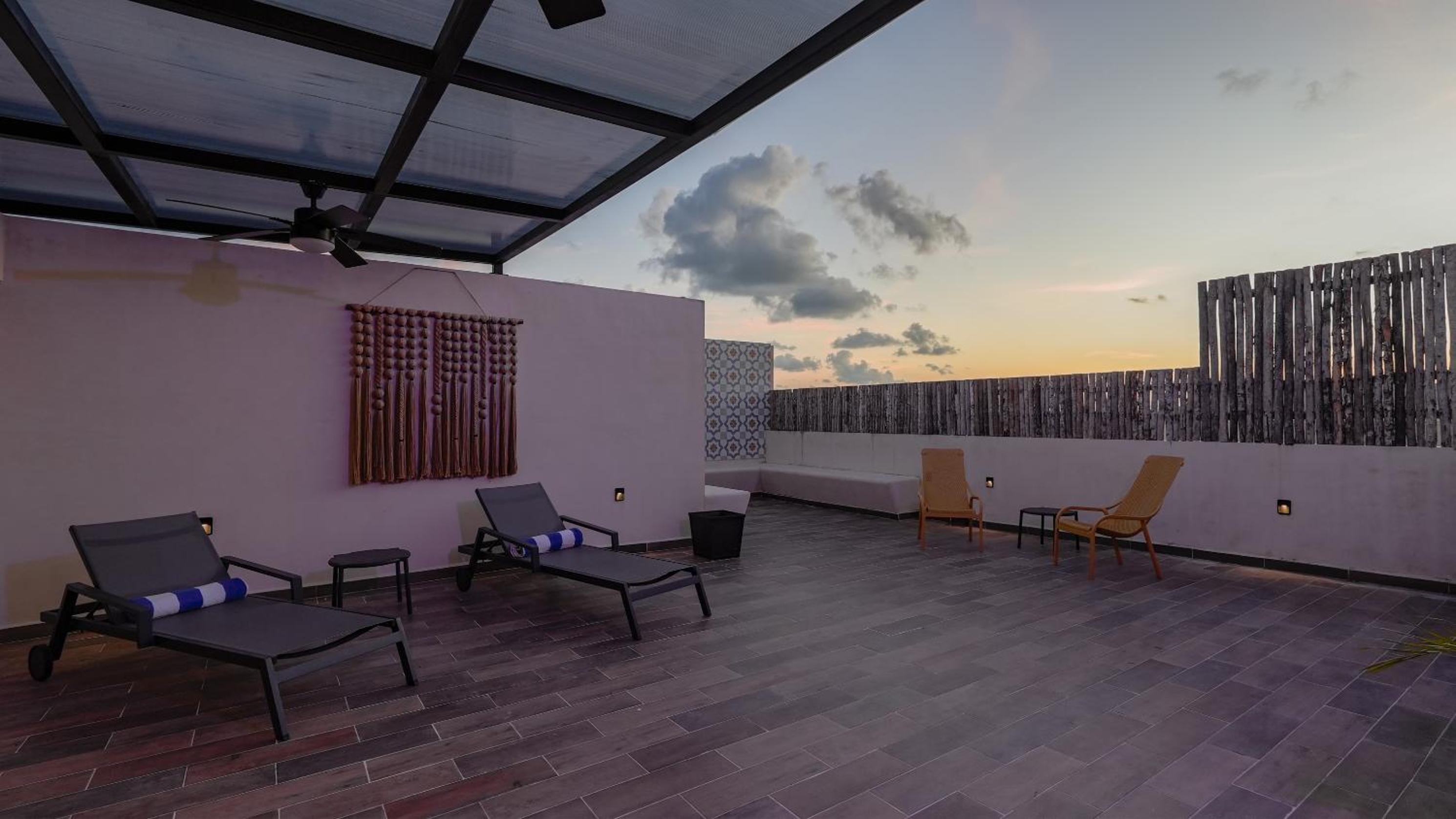 Sunset Serenity - Amply Private Terrace & Pool & Gym & Beach club access