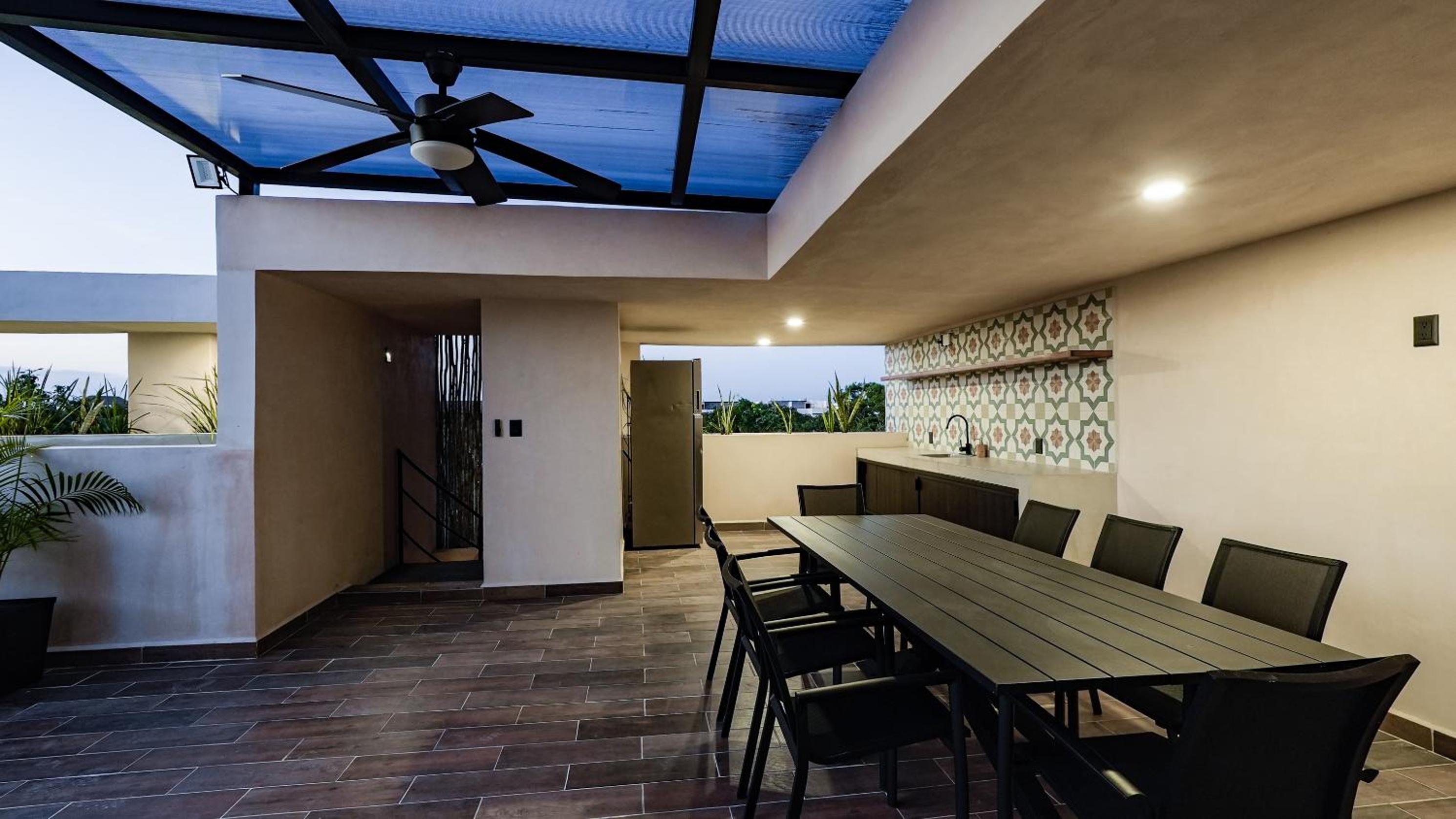 Sunset Serenity - Amply Private Terrace & Pool & Gym & Beach club access