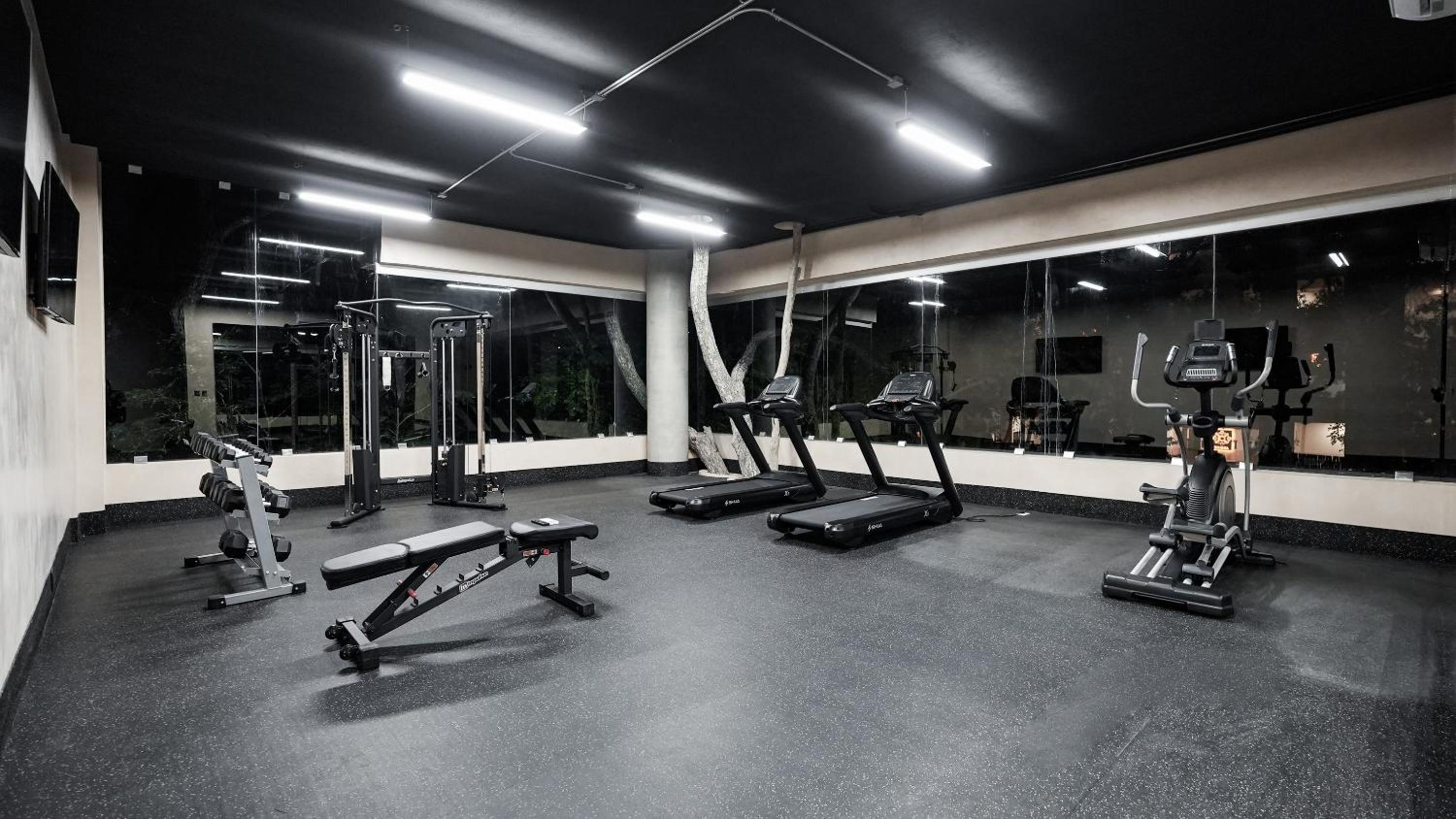Sunset Serenity - Amply Private Terrace & Pool & Gym & Beach club access