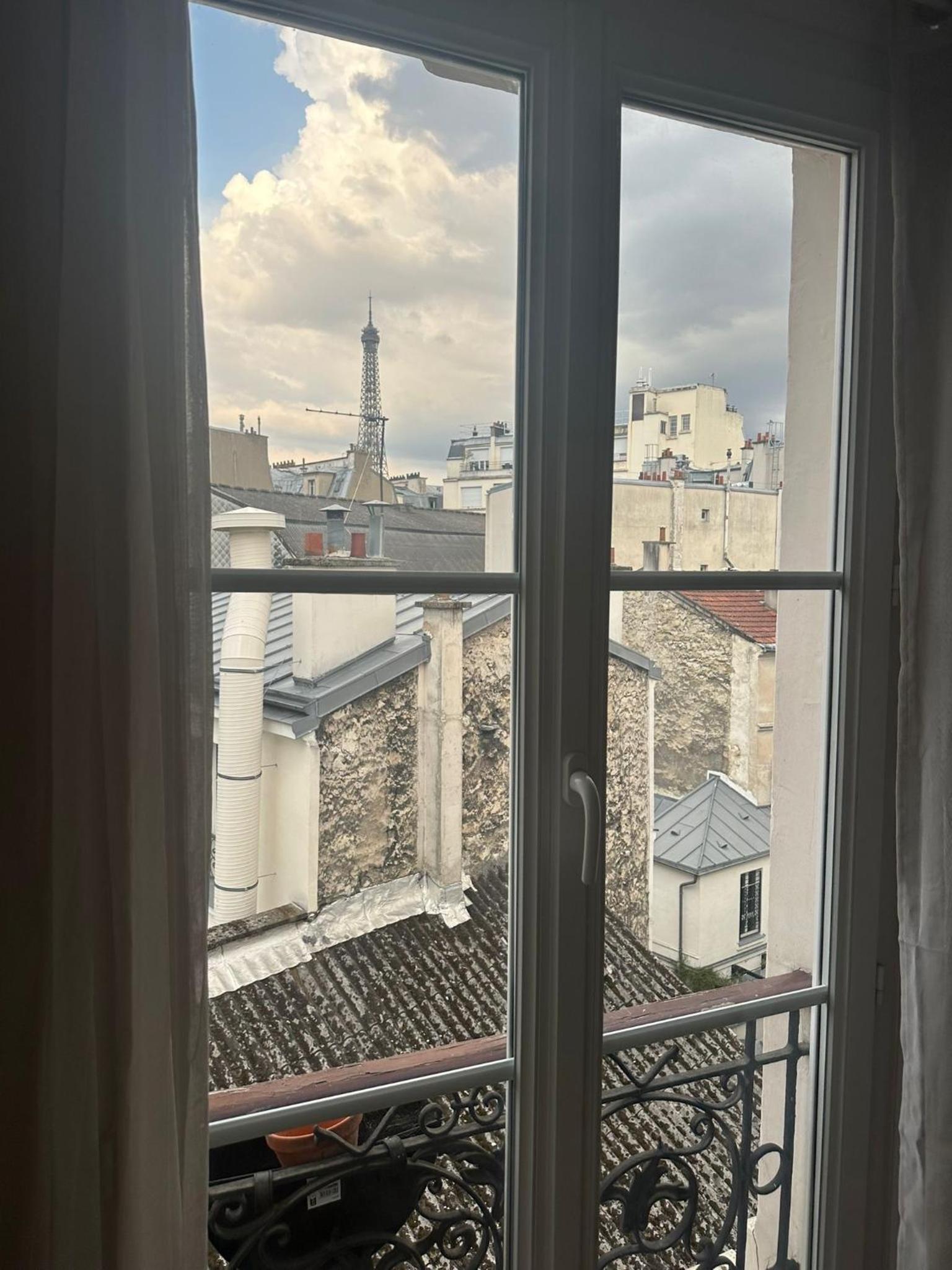 F2 Trocadero
