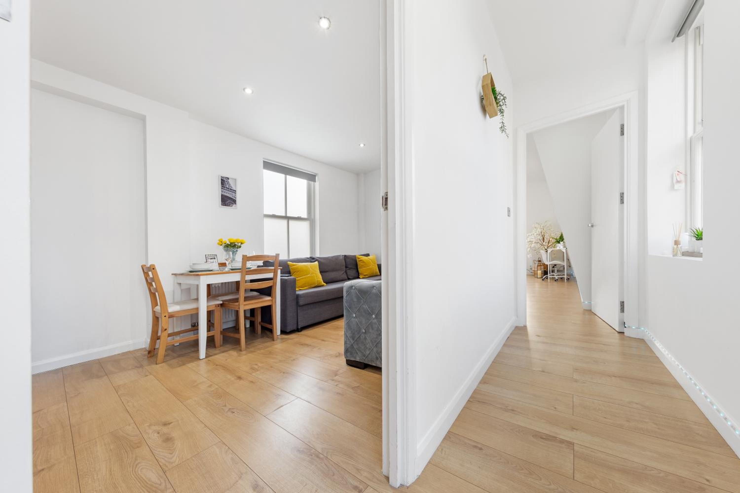 The Battersea Park Residences Private Rooftop - 10min SOHO & Oxford Street
