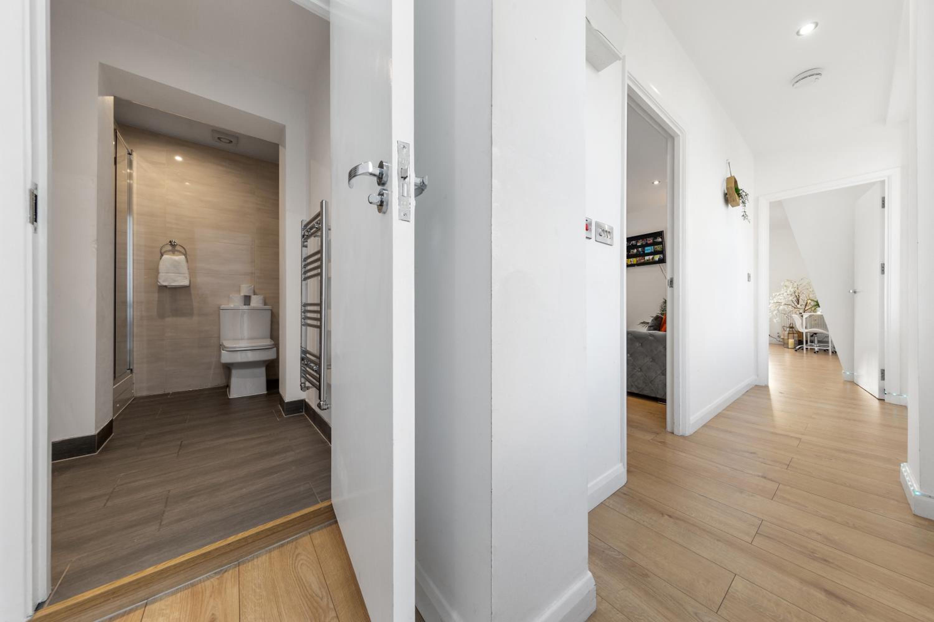 The Battersea Park Residences Private Rooftop - 10min SOHO & Oxford Street