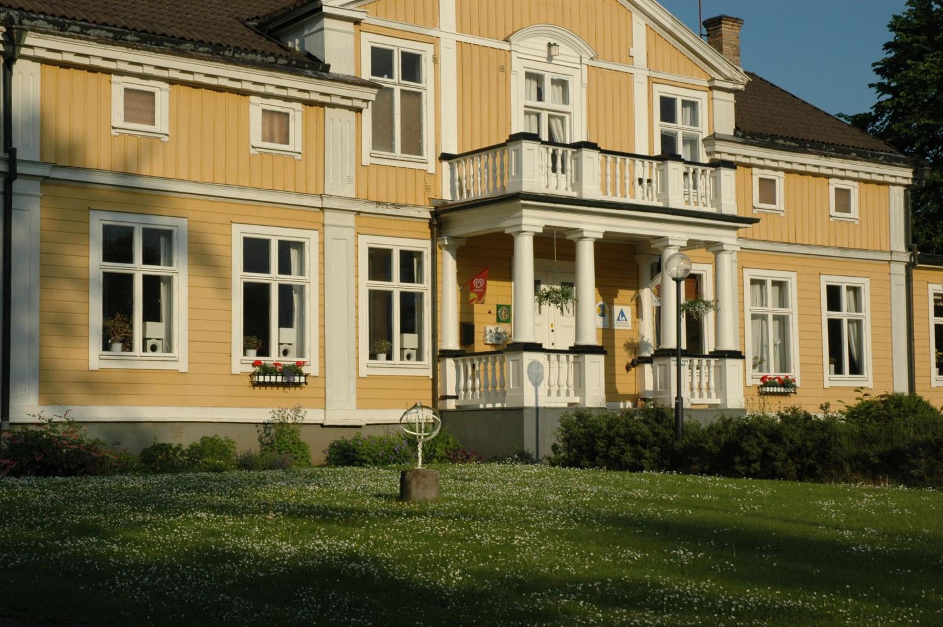 Photo 9