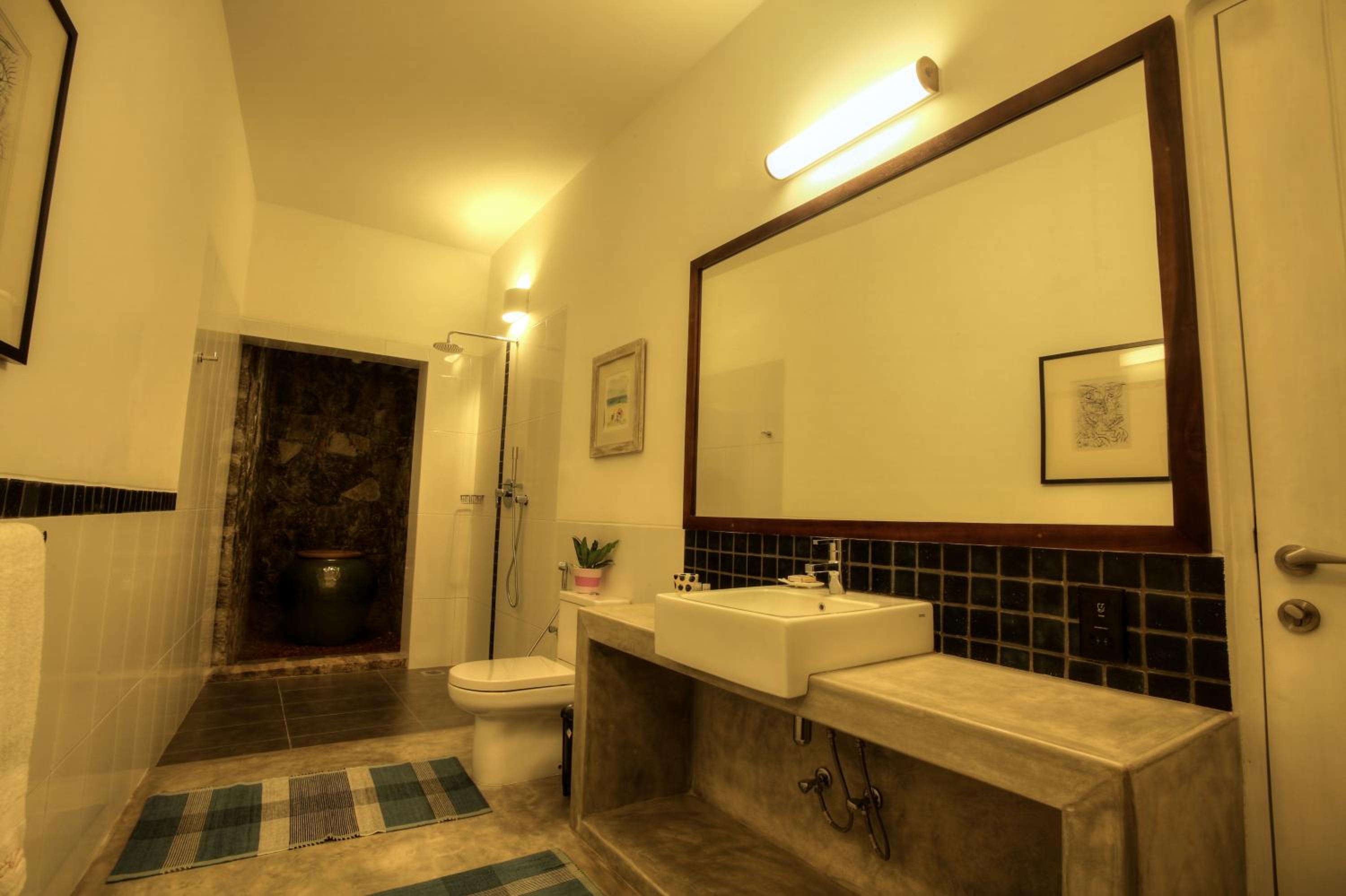 Villa Saffron Hikkaduwa