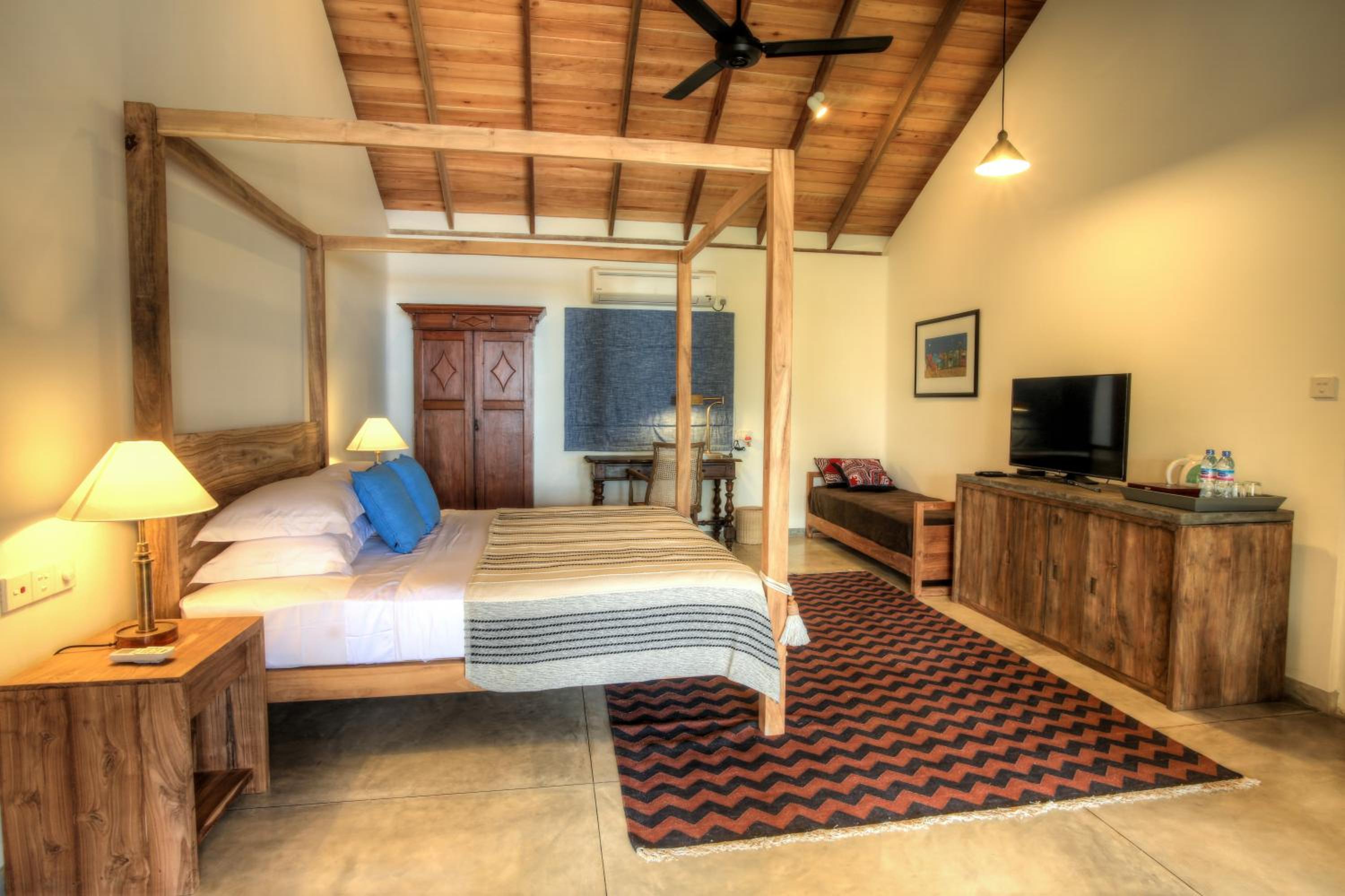 Villa Saffron Hikkaduwa