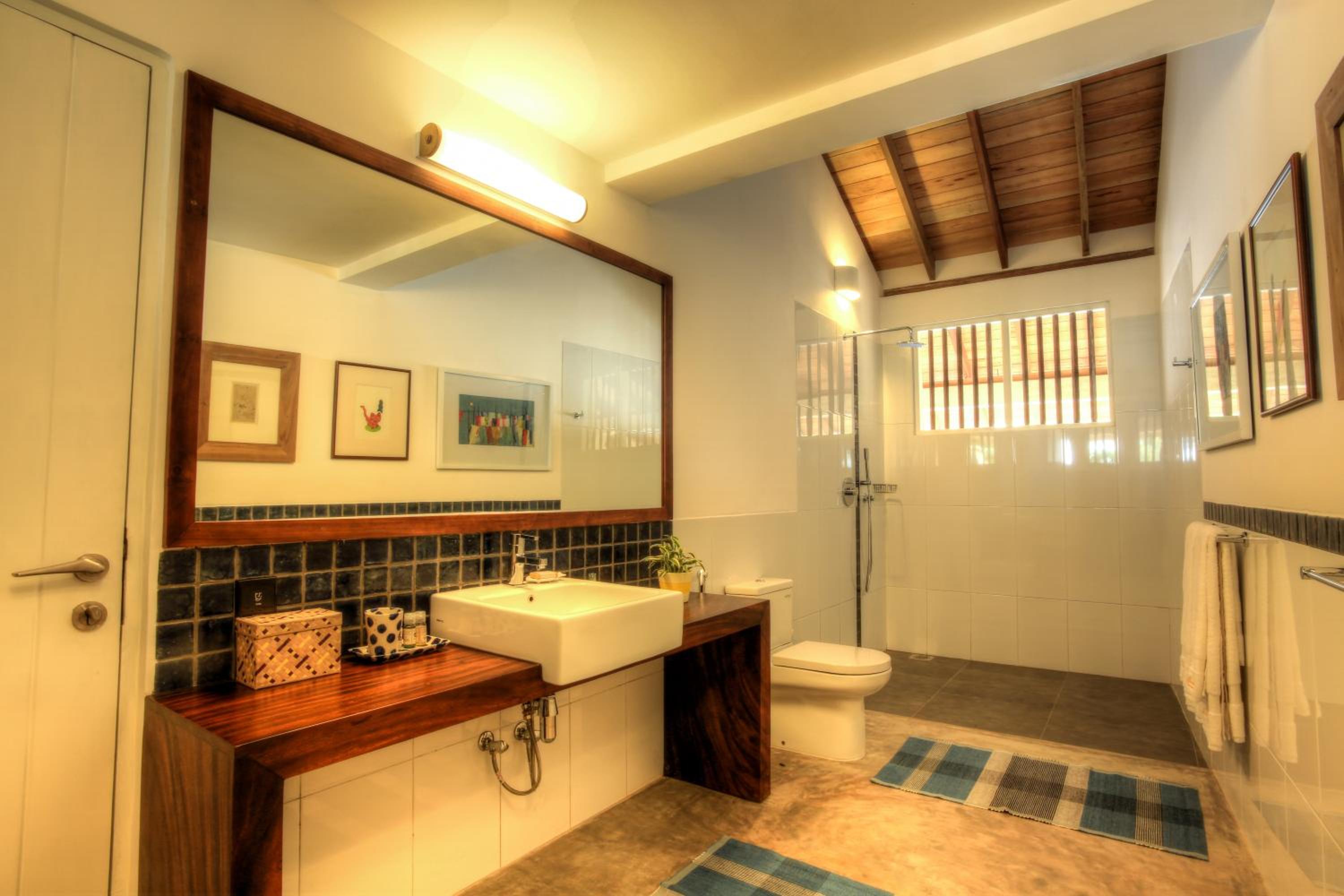 Villa Saffron Hikkaduwa