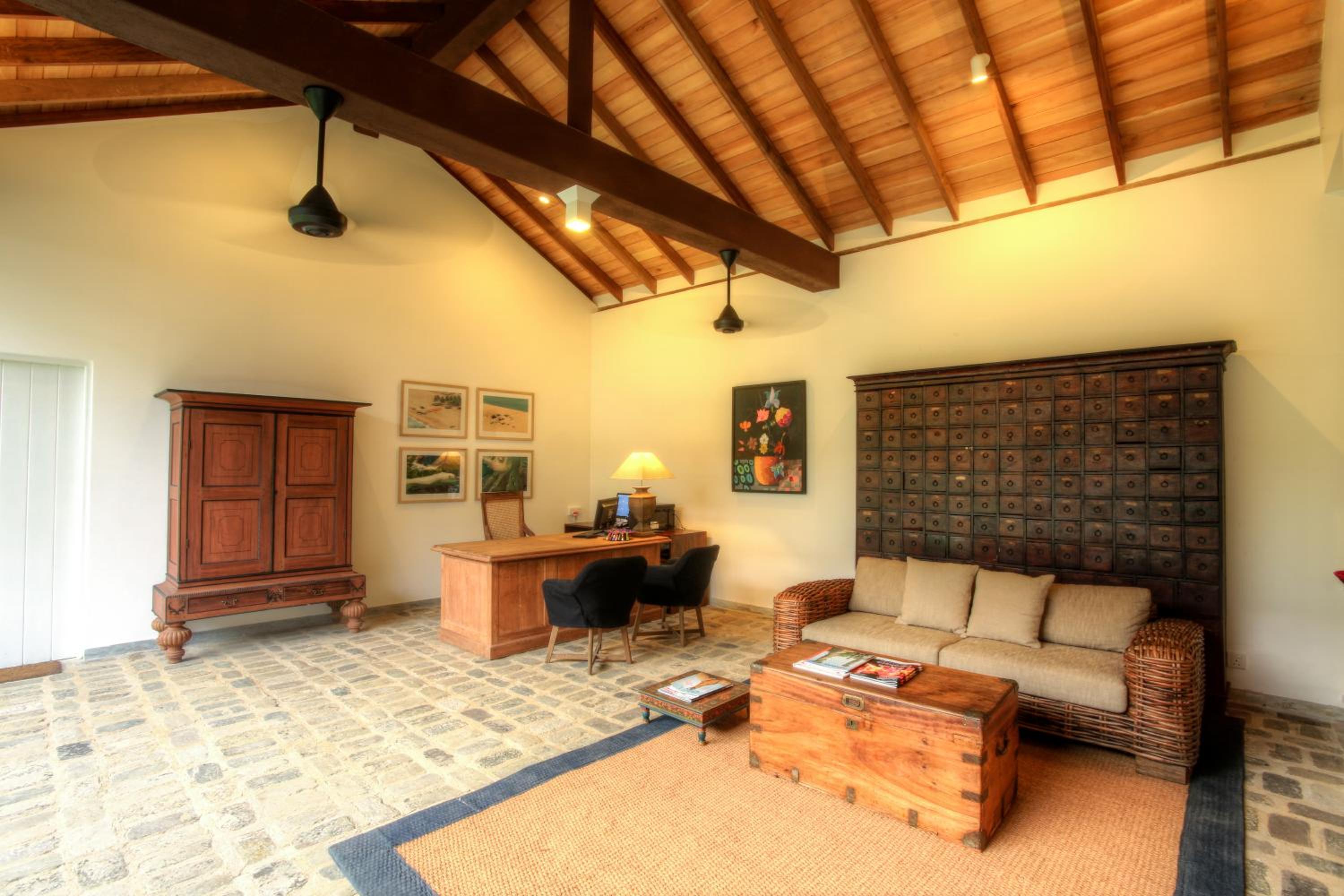 Villa Saffron Hikkaduwa
