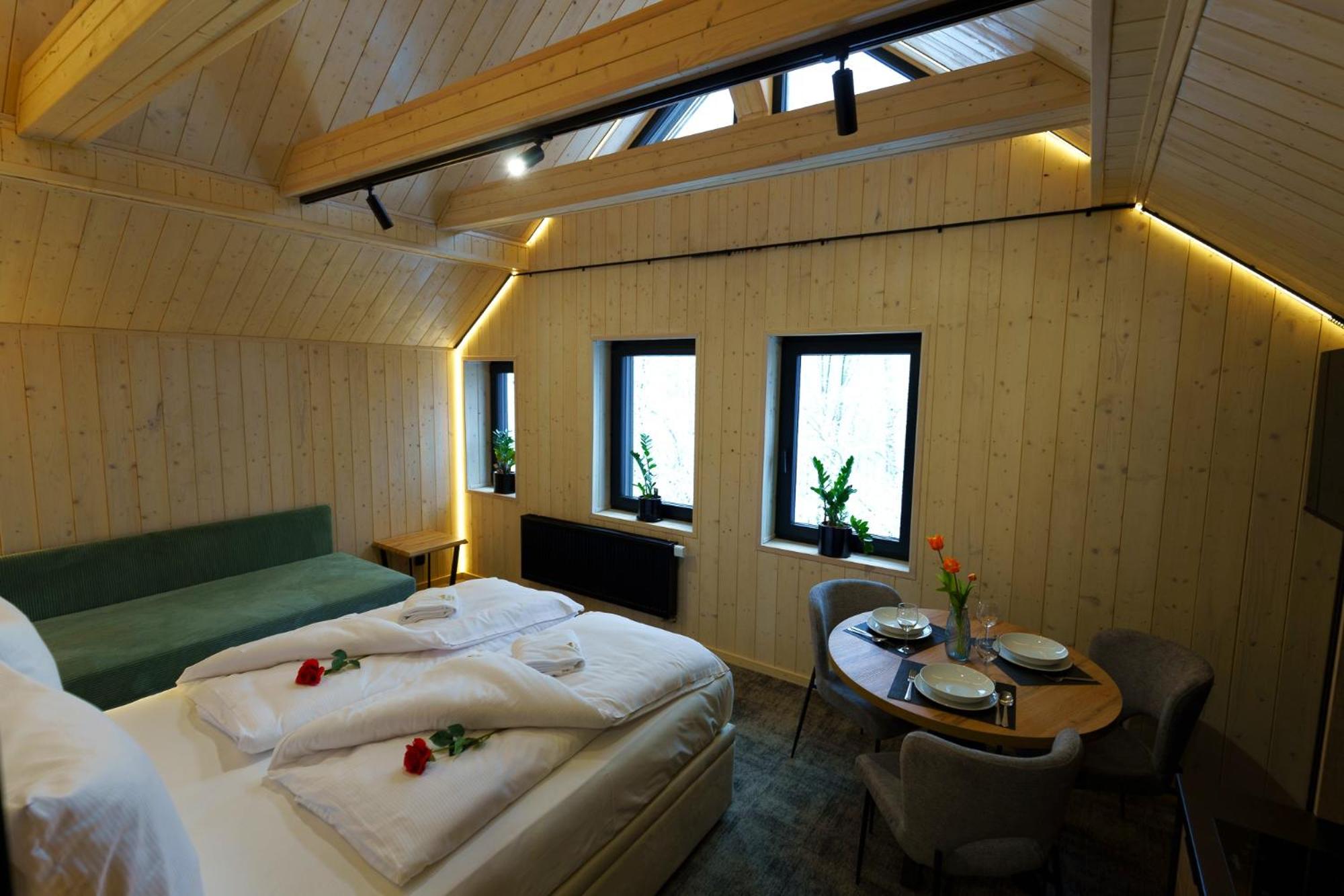 Rezydencja Harmony Land VIP z sauną i jacuzzi by Royal Aparts