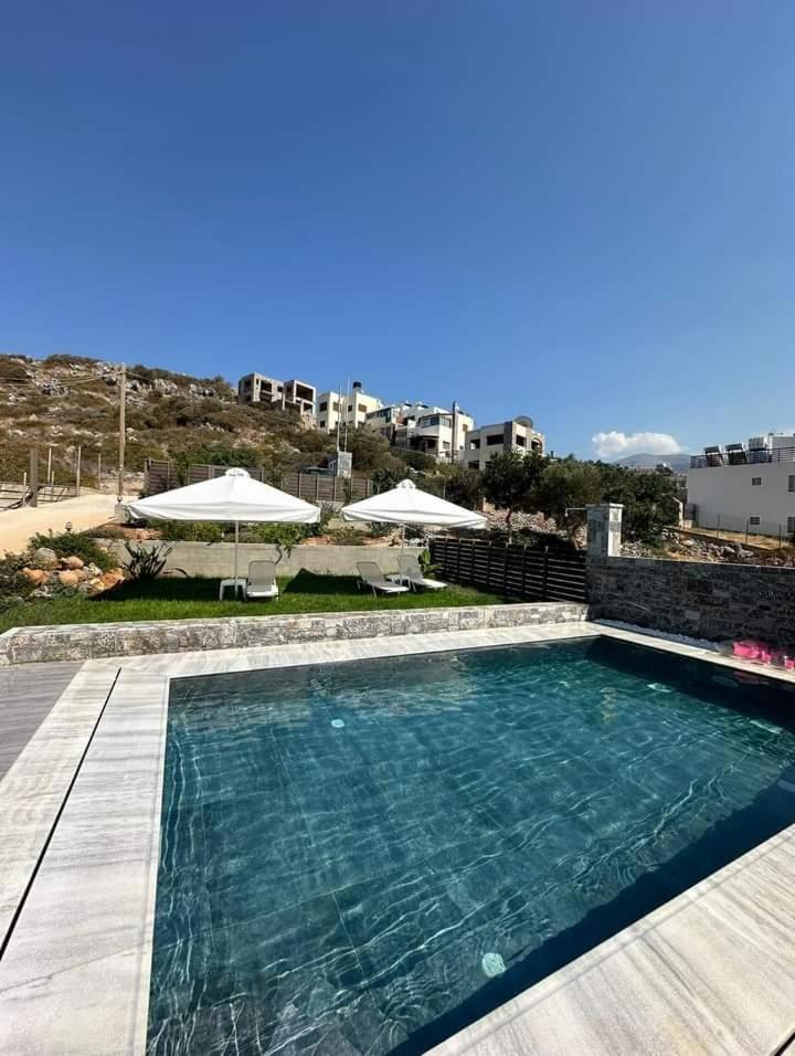 Villa Leandros Premium Suites