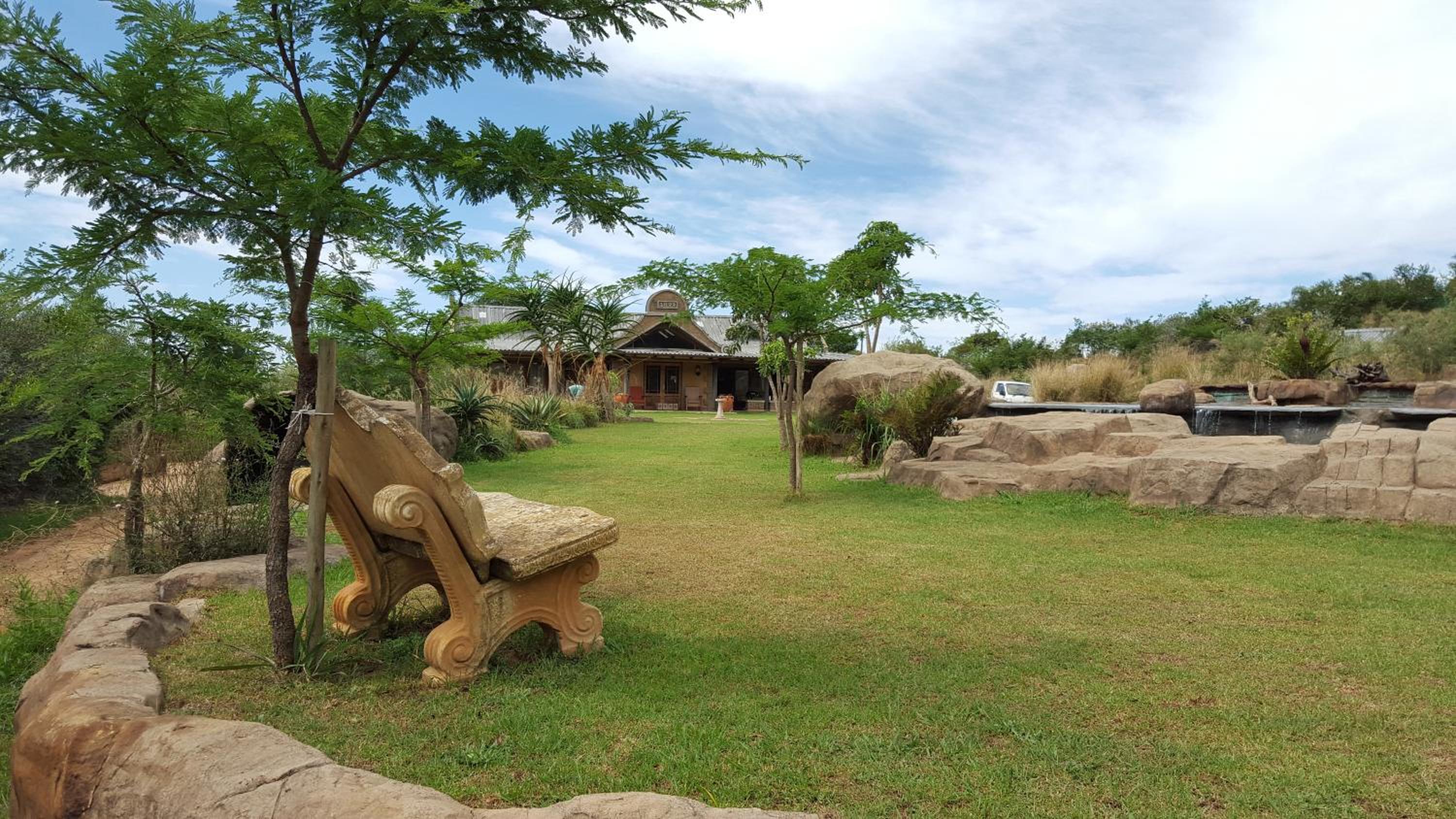 Rockwood Earth Lodge view 4