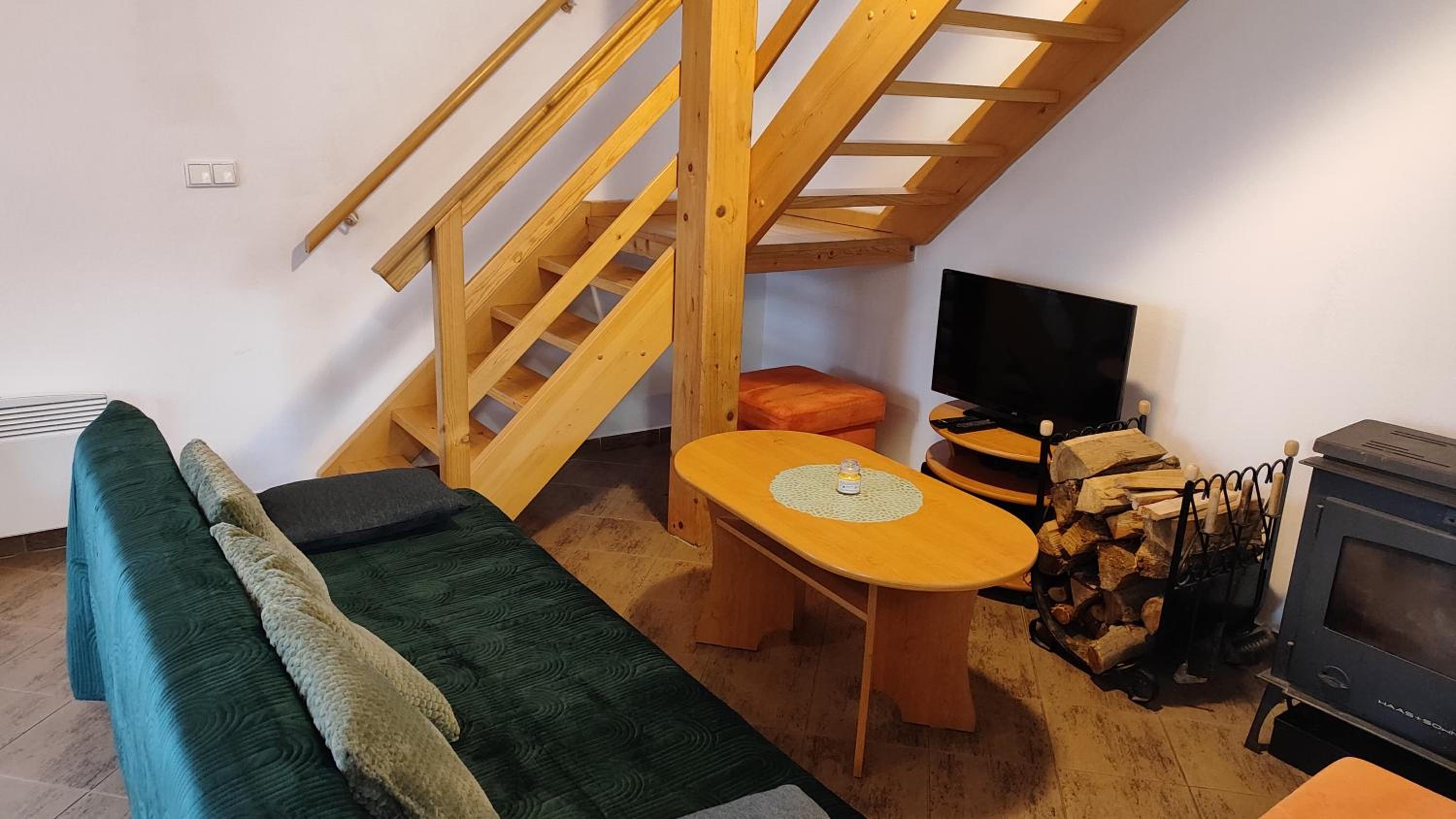Resort Koloděje-žlutý dům