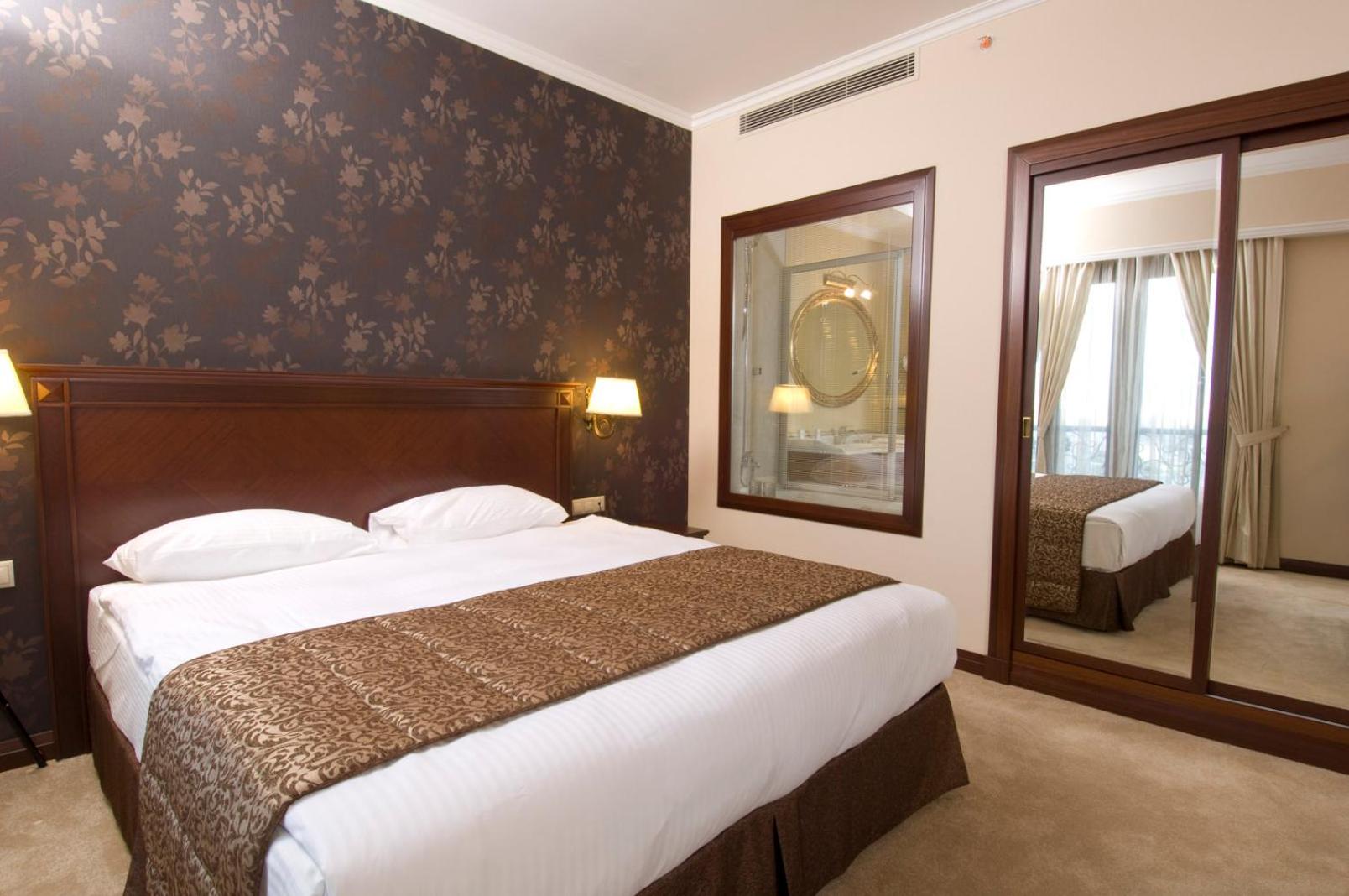 Hotel Monec - Image 10