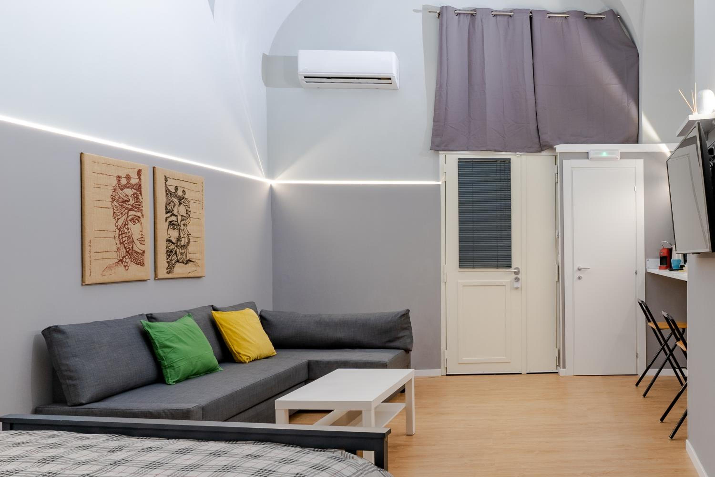 Elephant and Castle - Exclusive Holiday Home
