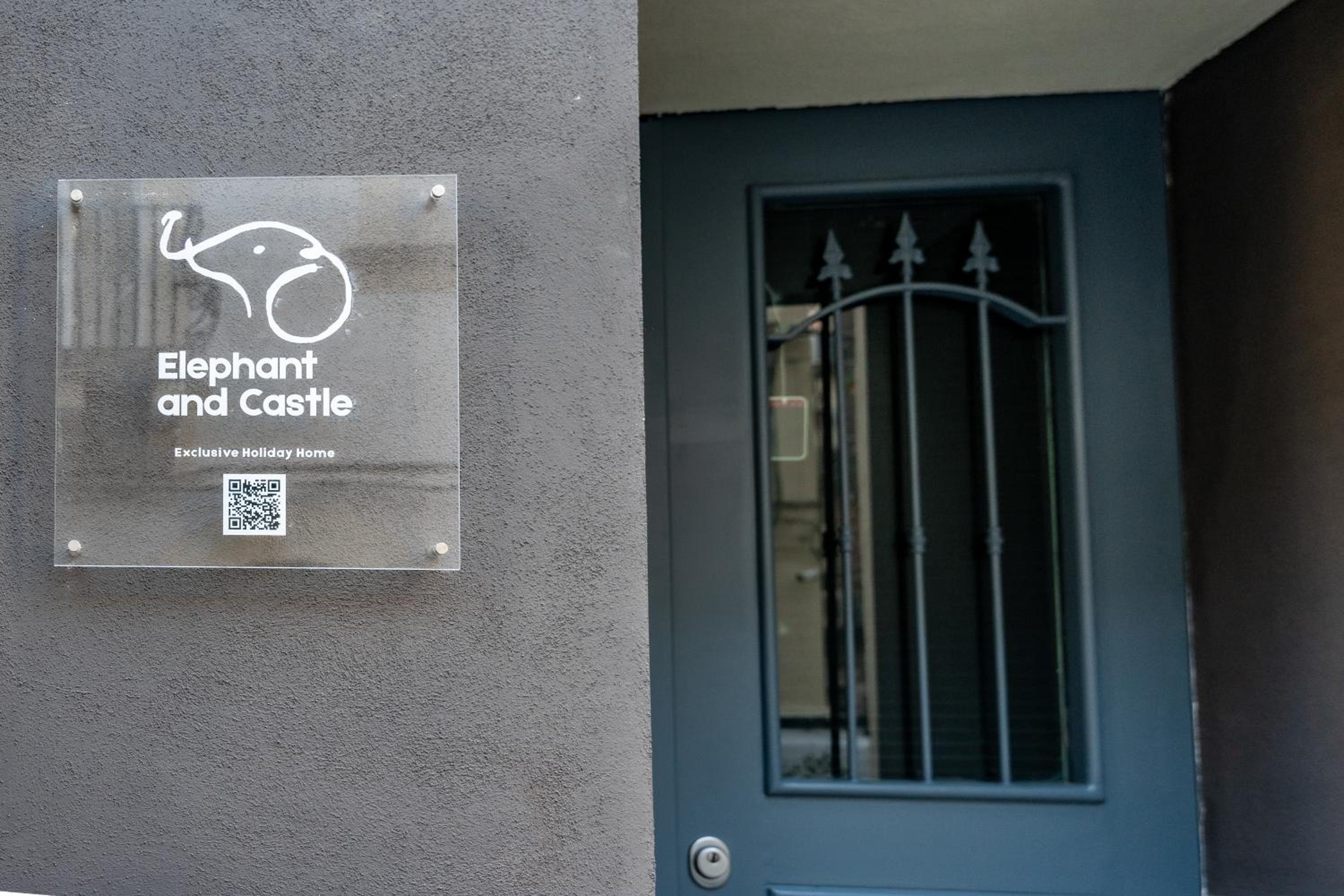 Elephant and Castle - Exclusive Holiday Home