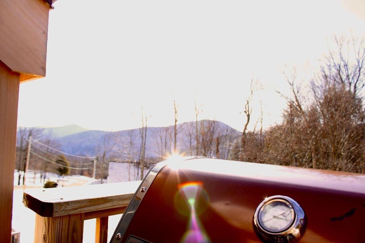 Trailside Village #4 - Slopeside 3BR with Hot Tub and Sauna, Ski In Ski Out on Great Eastern Trail