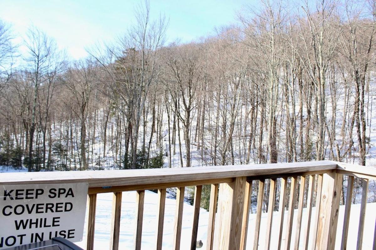 Trailside Village #4 - Slopeside 3BR with Hot Tub and Sauna, Ski In Ski Out on Great Eastern Trail