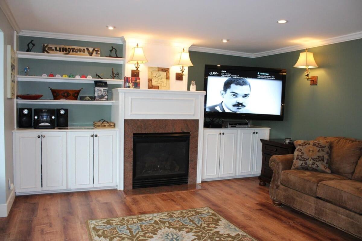 Trailside Village #3 - Slopeside 1BR with Hot Tub and Sauna, Ski In Ski Out with Ski Rental Deals