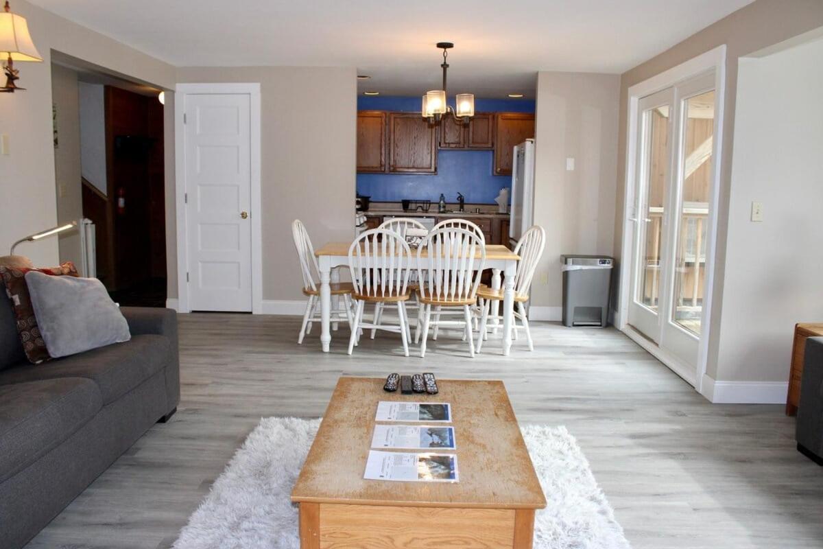 Trailside Village #5 - Slopeside 1BR with Hot Tub and Sauna, Ski In Ski Out on Great Eastern Trail